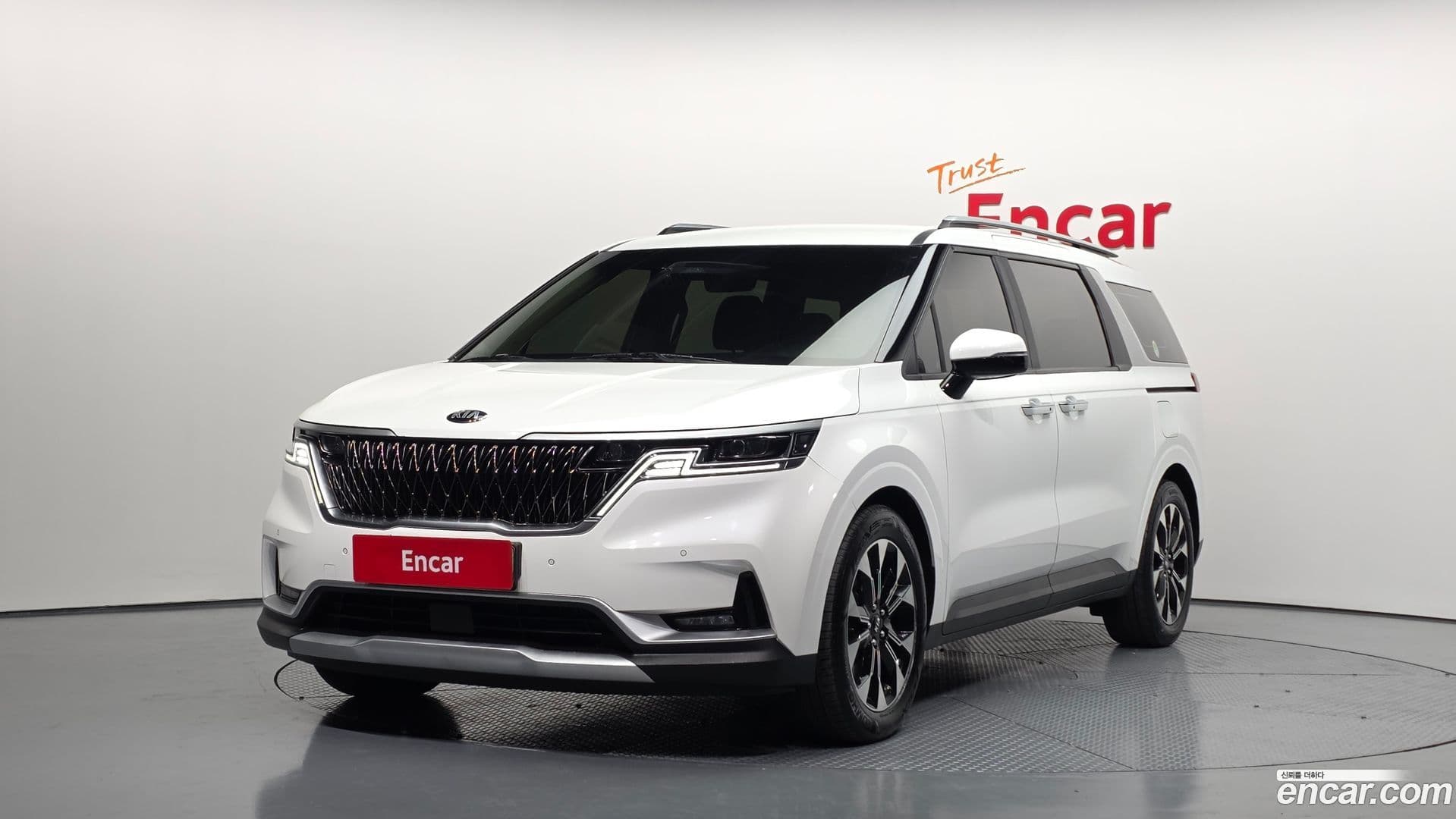 Main__Slider__Photo:Canival Kia 2020.9-0