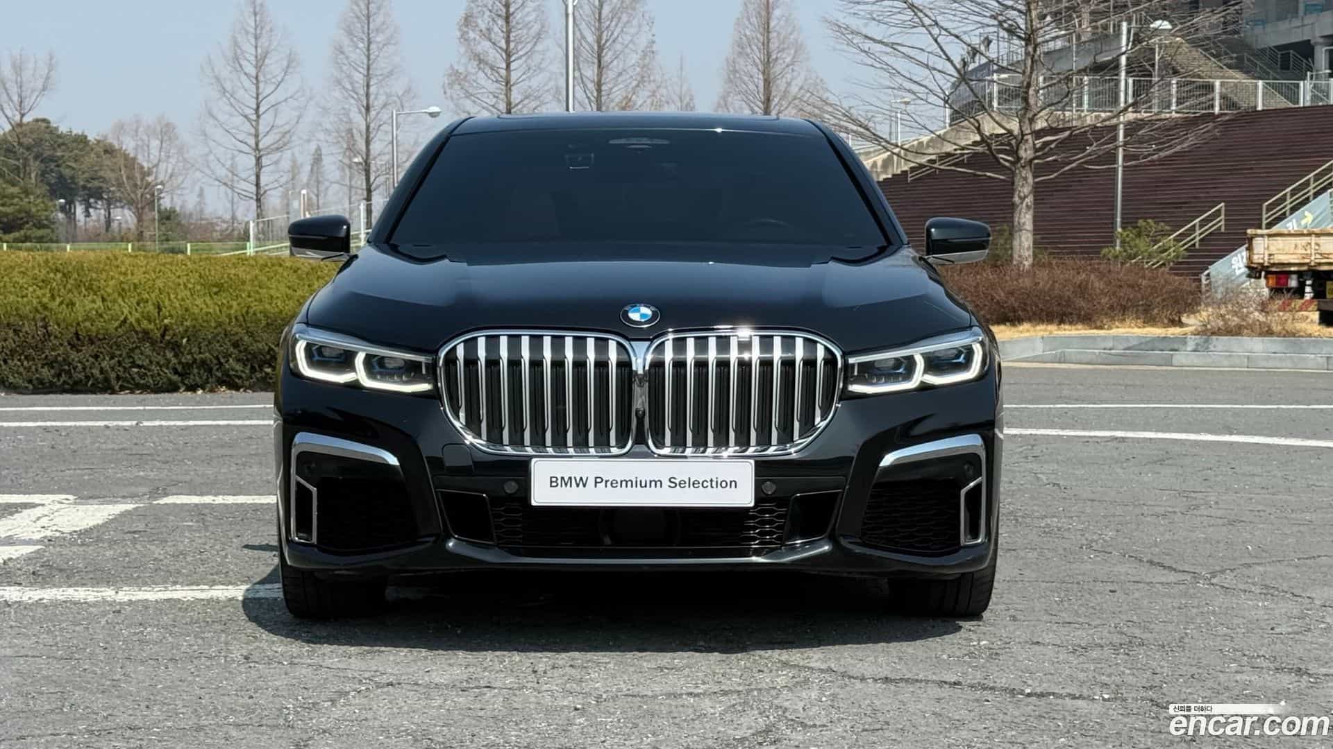 7-Series BMW 2022.1-OUTER-003