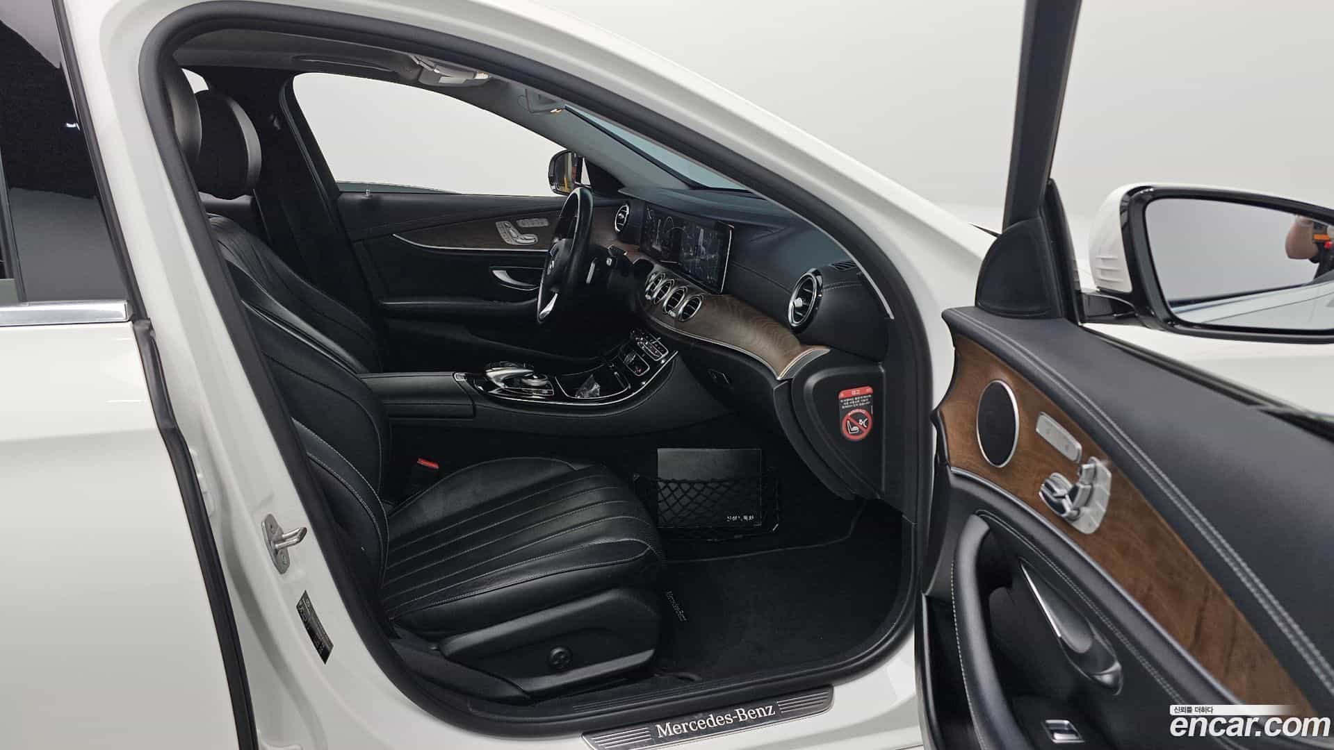 E-Class Mercedes-Benz 2017.2-OPTION-022