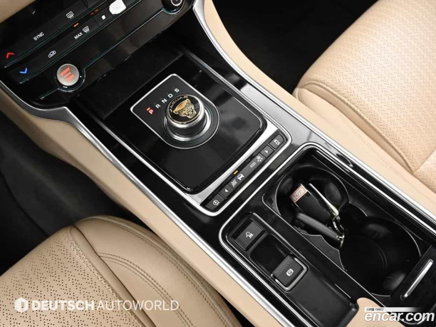 XF Jaguar 2018.2-INNER-009