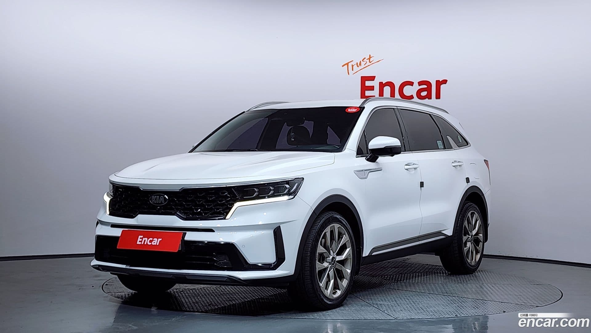 Main__Slider__Photo:Sorento Kia 2020.4-0
