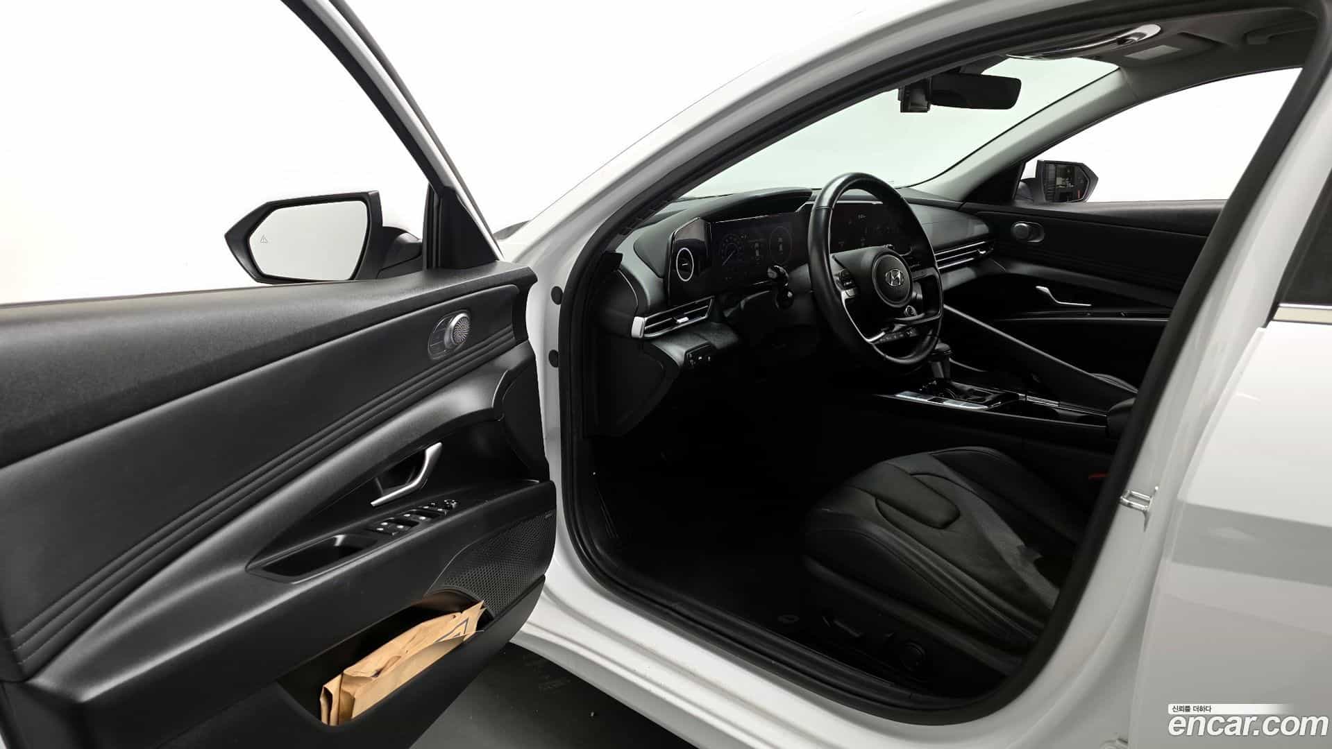 AVANTE Hyundai 2020.4-INNER-010