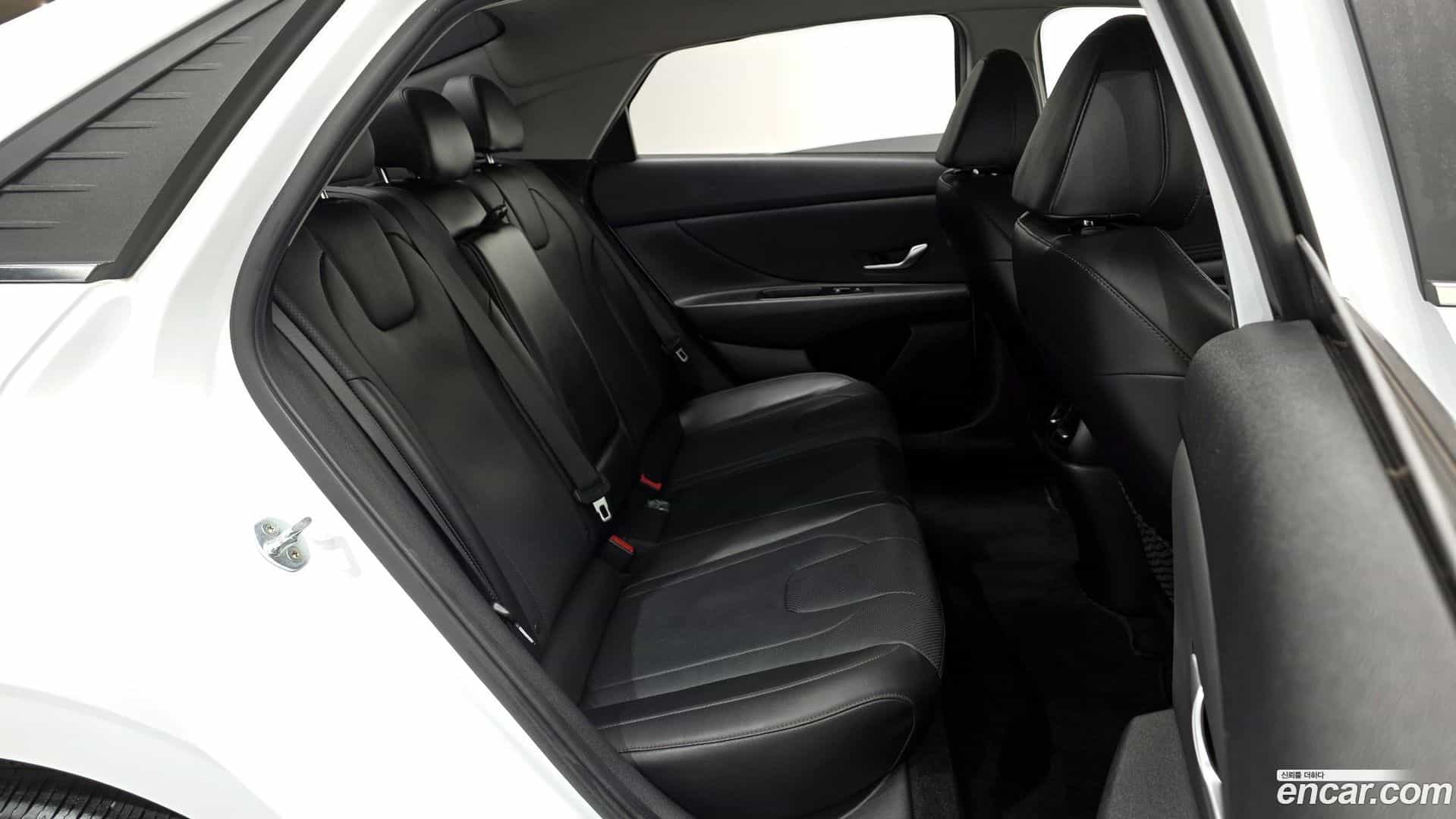 AVANTE Hyundai 2020.4-OPTION-016