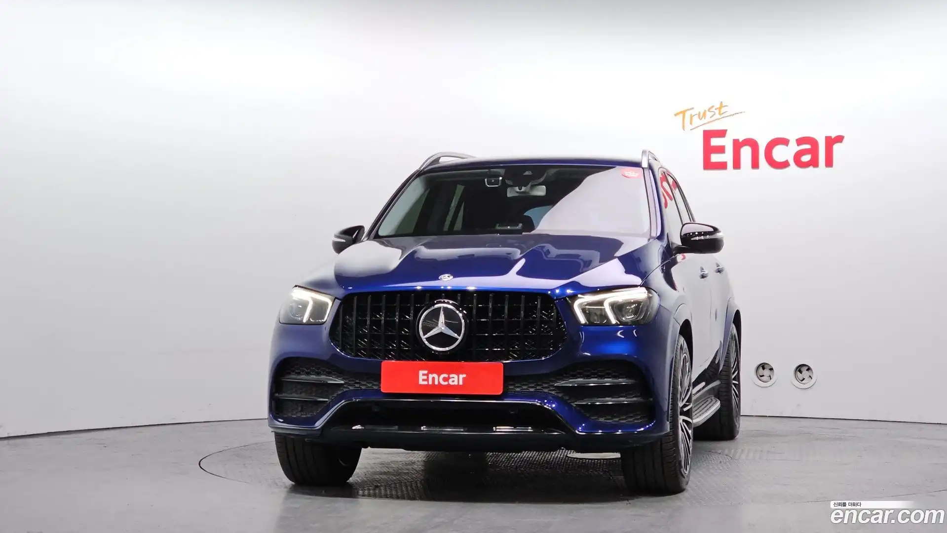 GLE-Class Mercedes-Benz 2019.8-OUTER-003