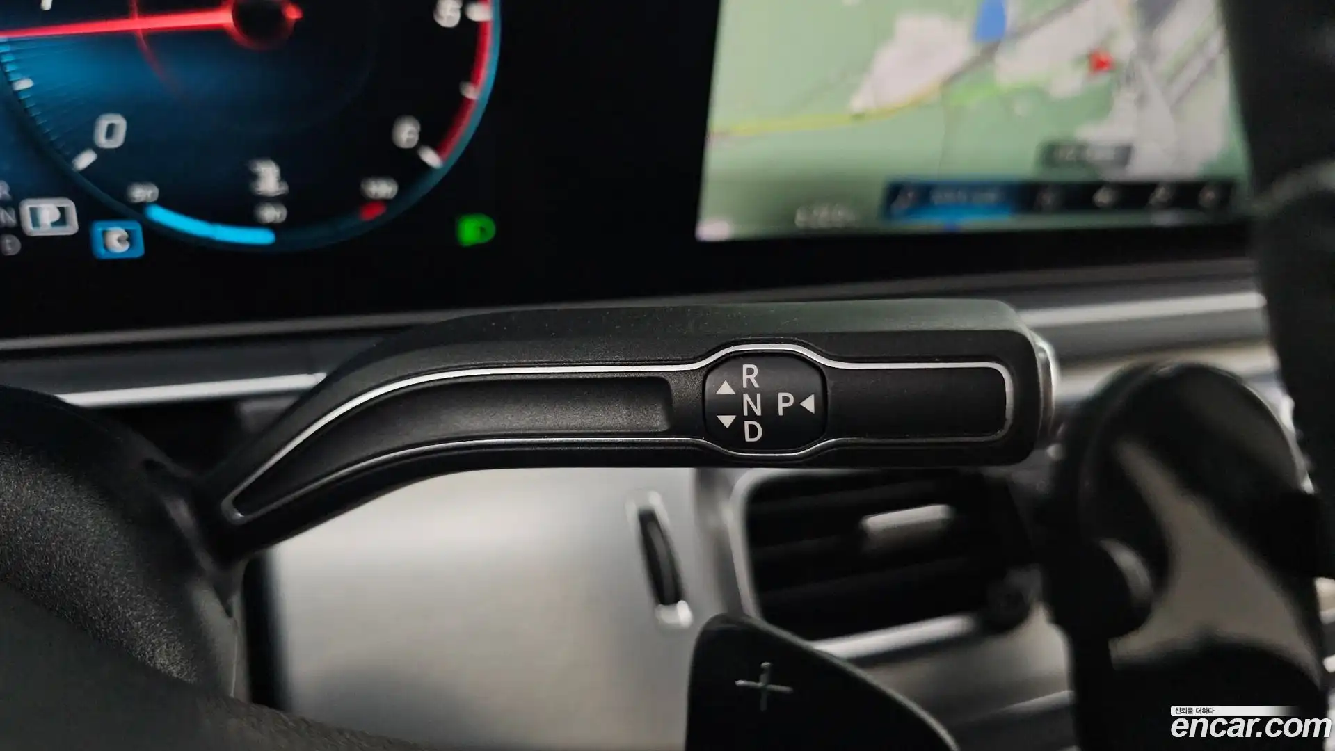 GLE-Class Mercedes-Benz 2019.8-INNER-009