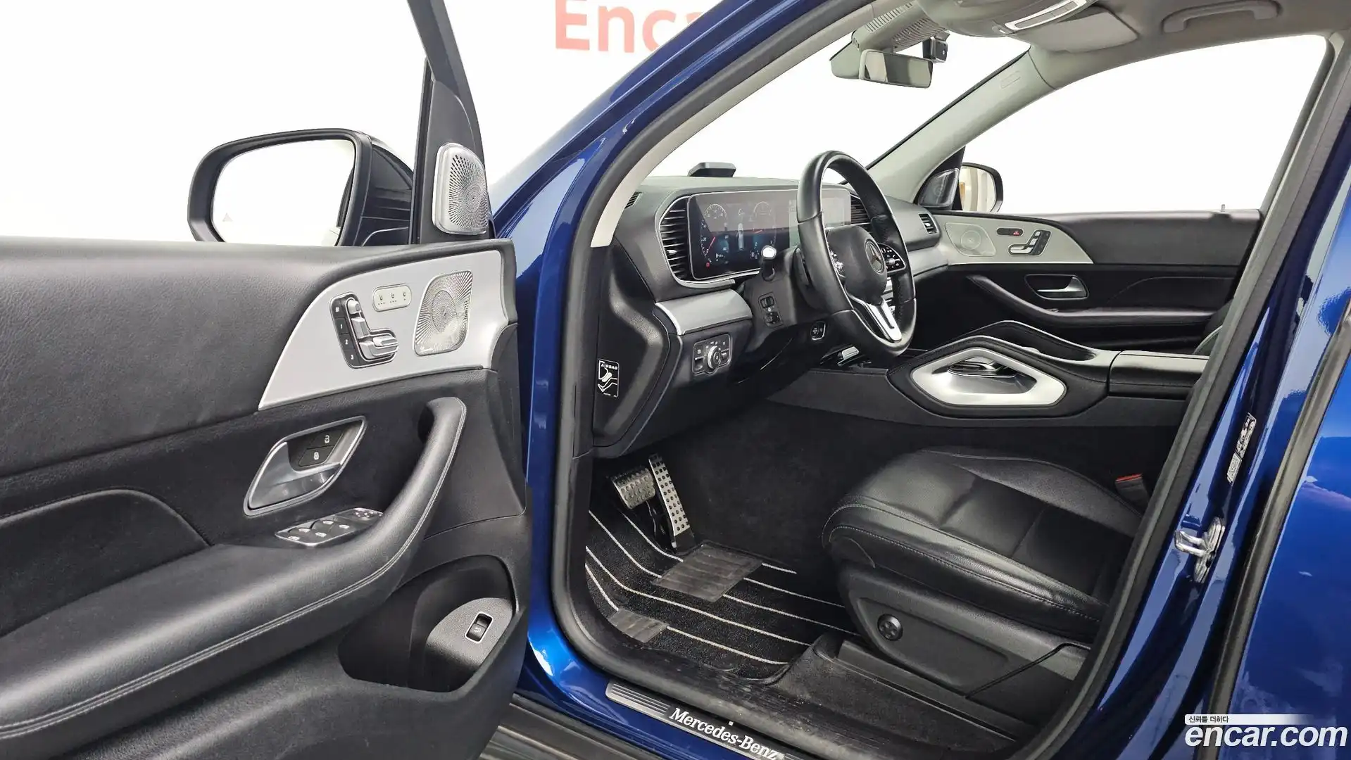 GLE-Class Mercedes-Benz 2019.8-INNER-010