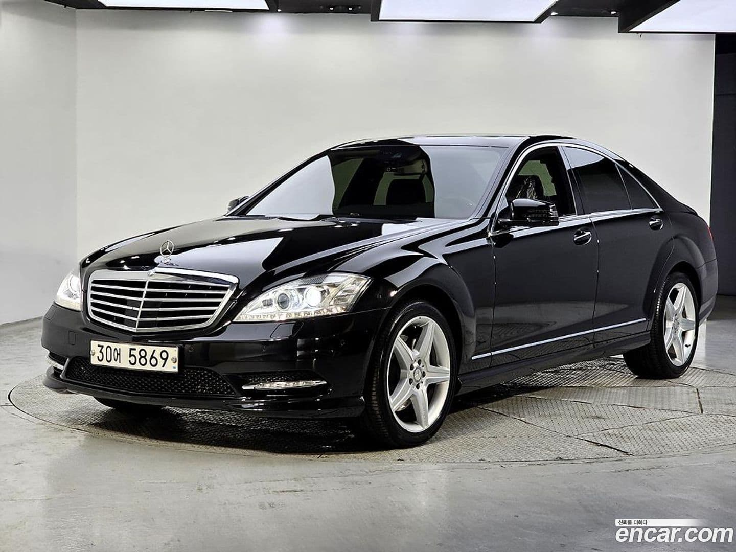 Main__Slider__Photo:S-Class Mercedes-Benz 2013.4-0