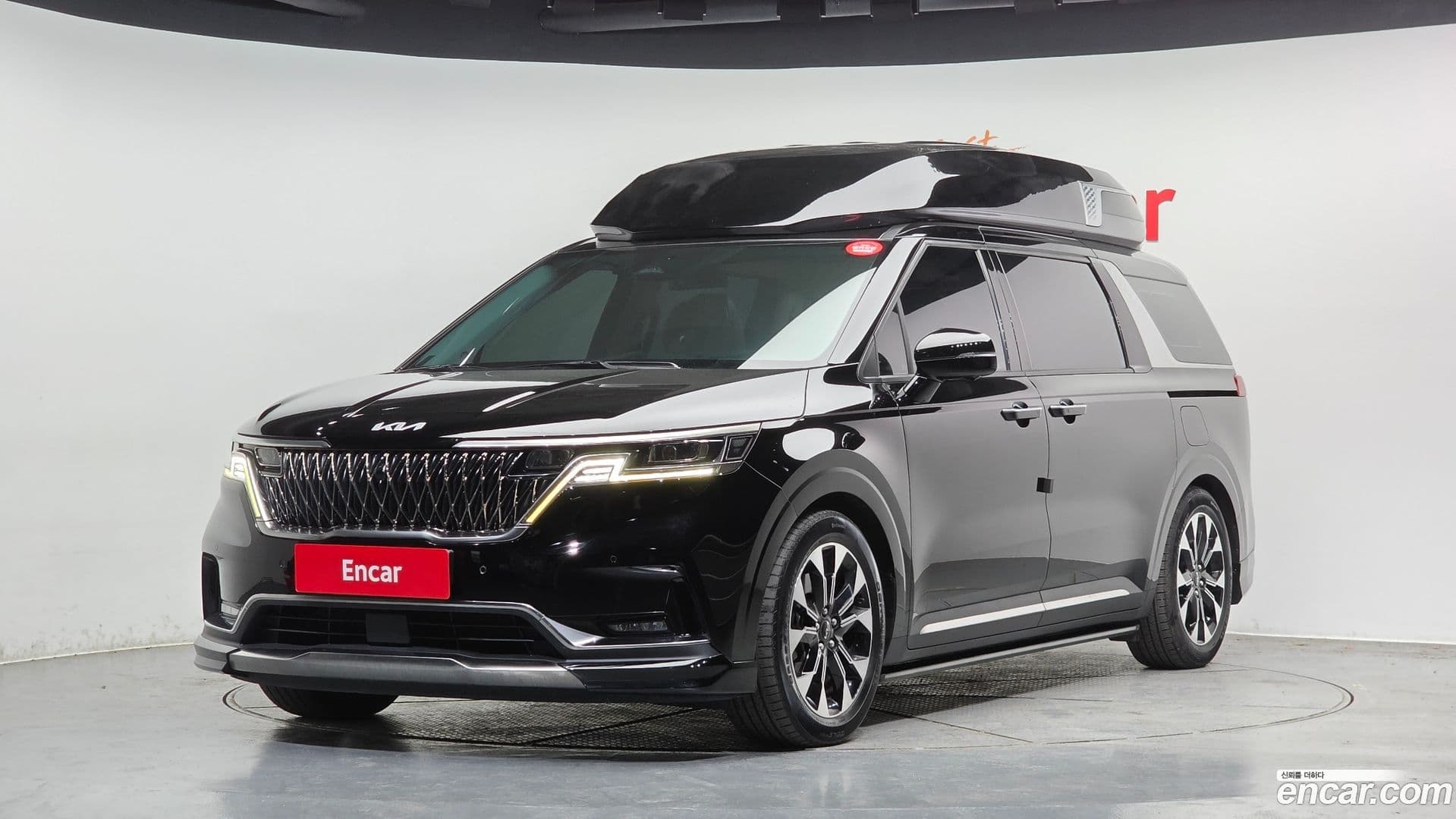 Main__Slider__Photo:Canival Kia 2022.1-0