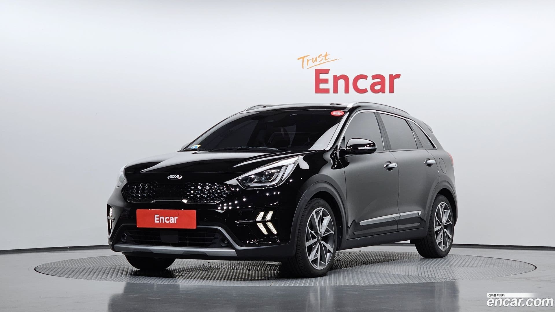 Main__Slider__Photo:Niro Kia 2021.1-0