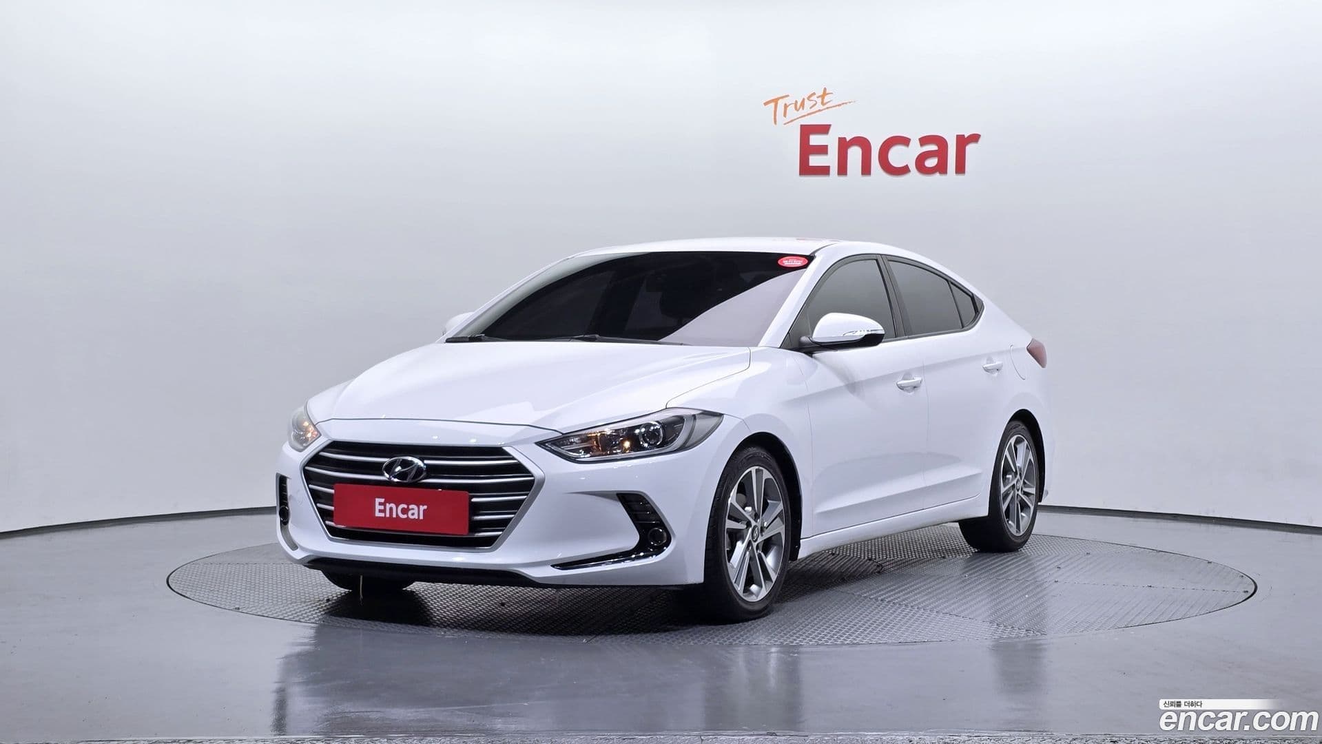 Main__Slider__Photo:AVANTE Hyundai 2018.6-0