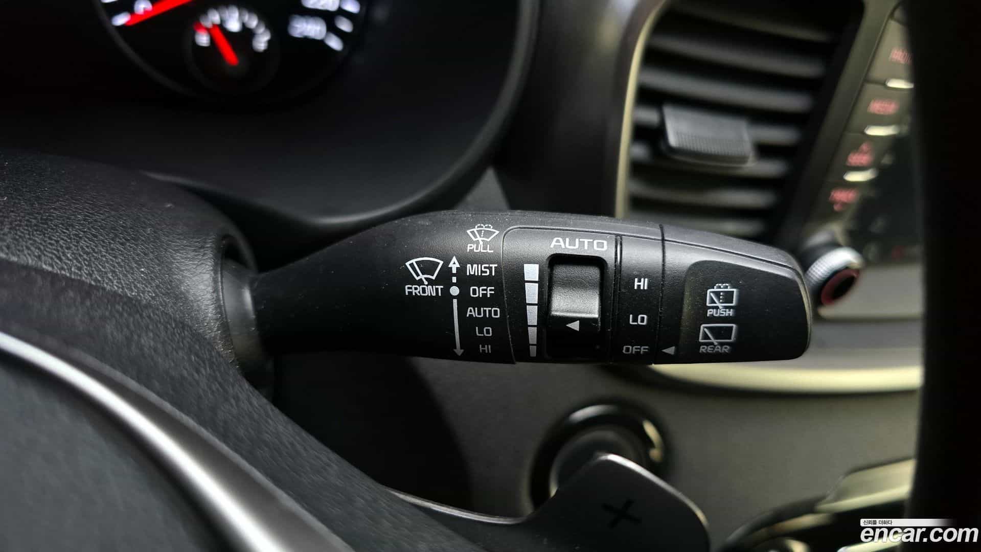 Sorento Kia 2018.0-OPTION-022