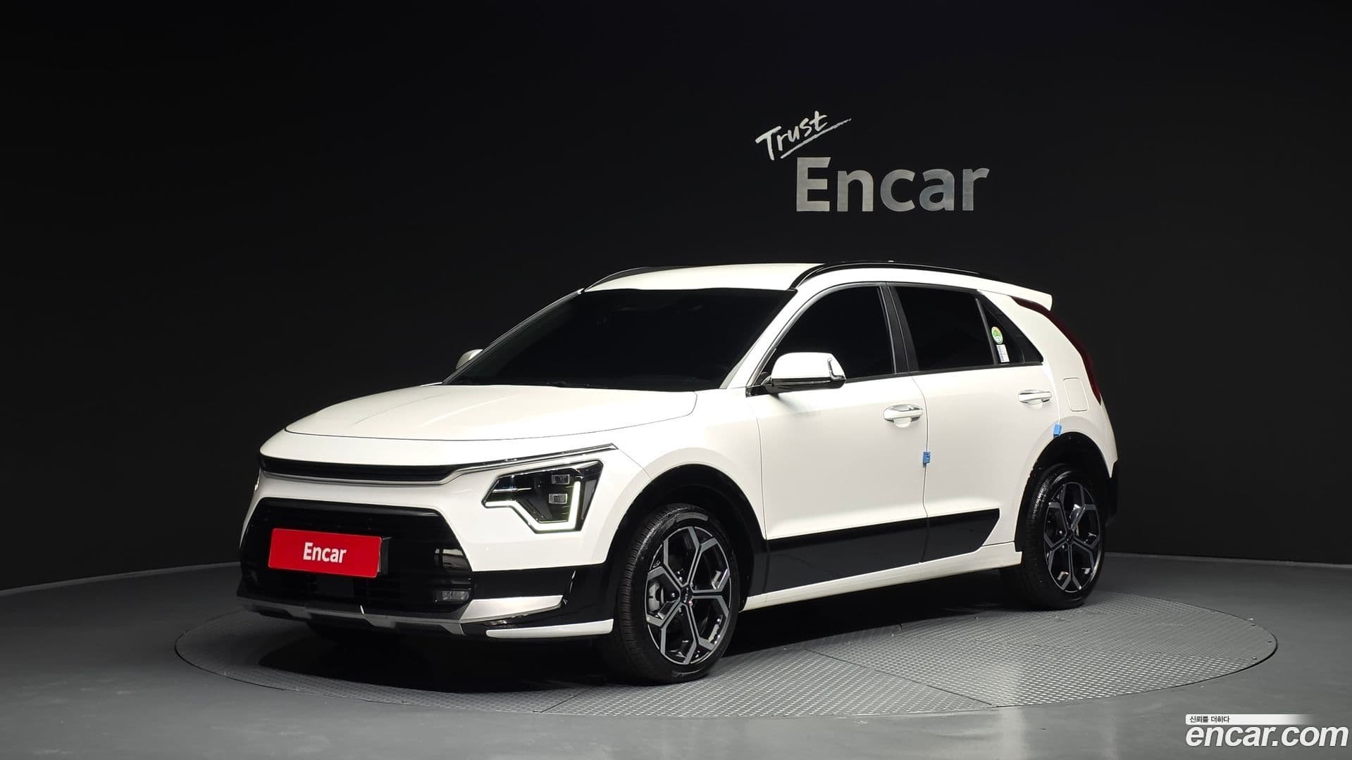 Main__Slider__Photo:Niro Kia 2023.4-0