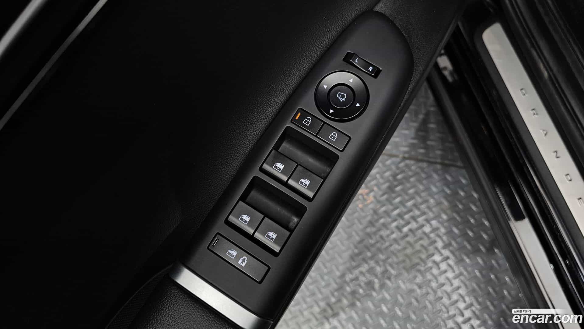 Grandeur Hyundai 2025.3-OPTION-016