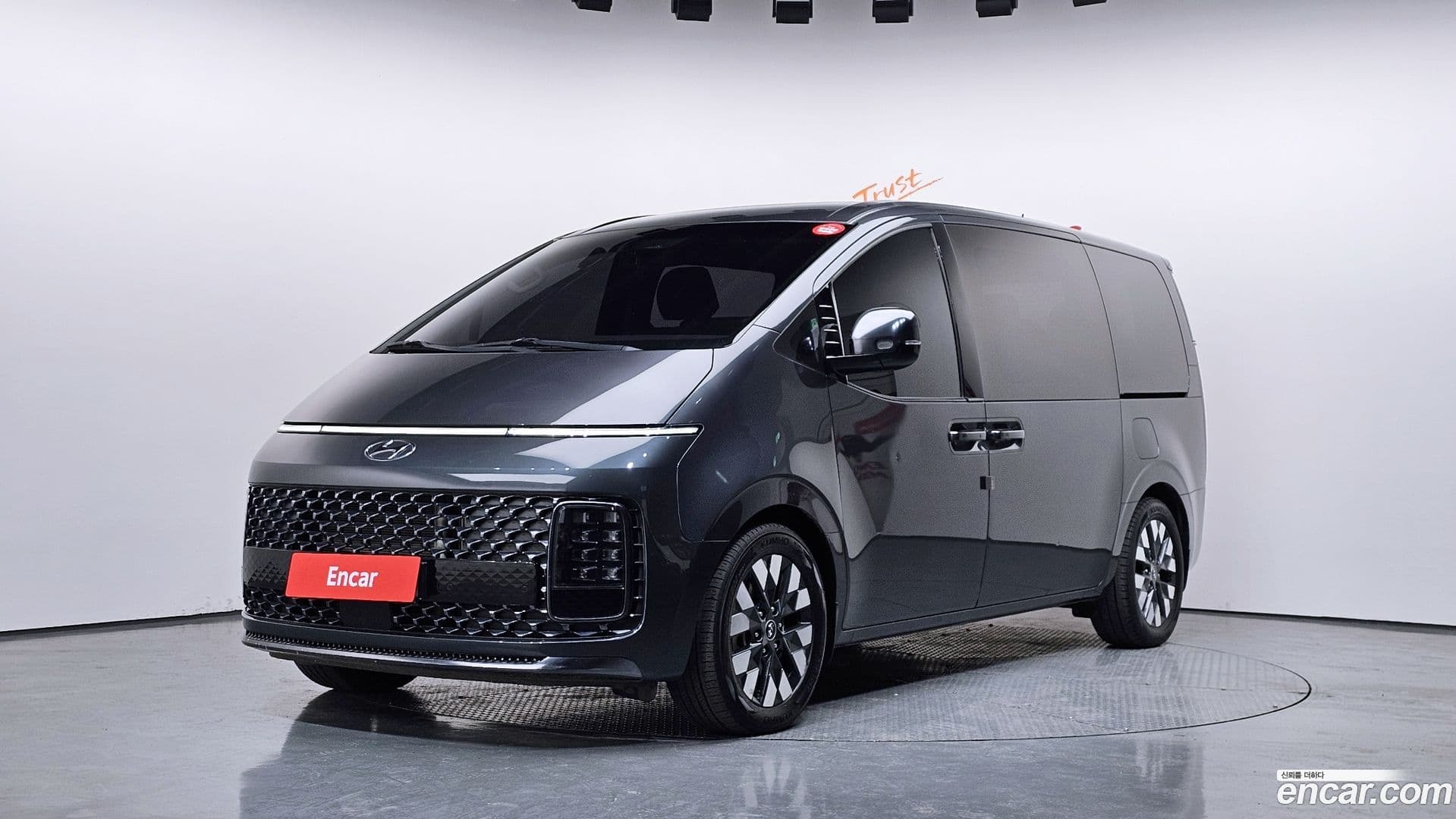 Main__Slider__Photo:Staria Hyundai 2021.11-0