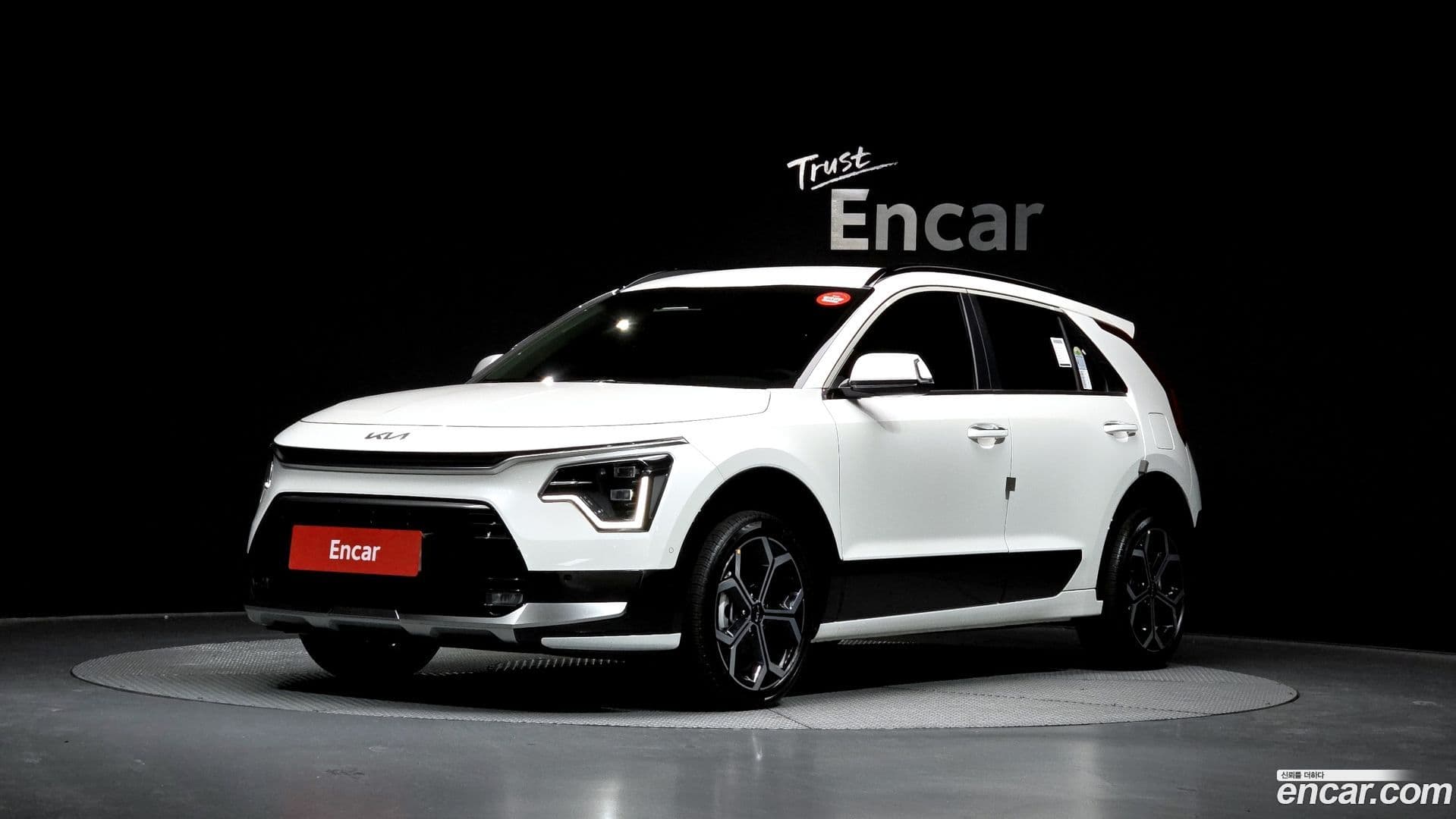 Main__Slider__Photo:Niro Kia 2025.2-0