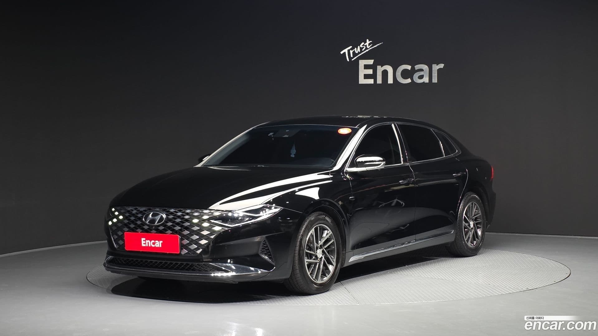 Main__Slider__Photo:Grandeur Hyundai 2020.5-0