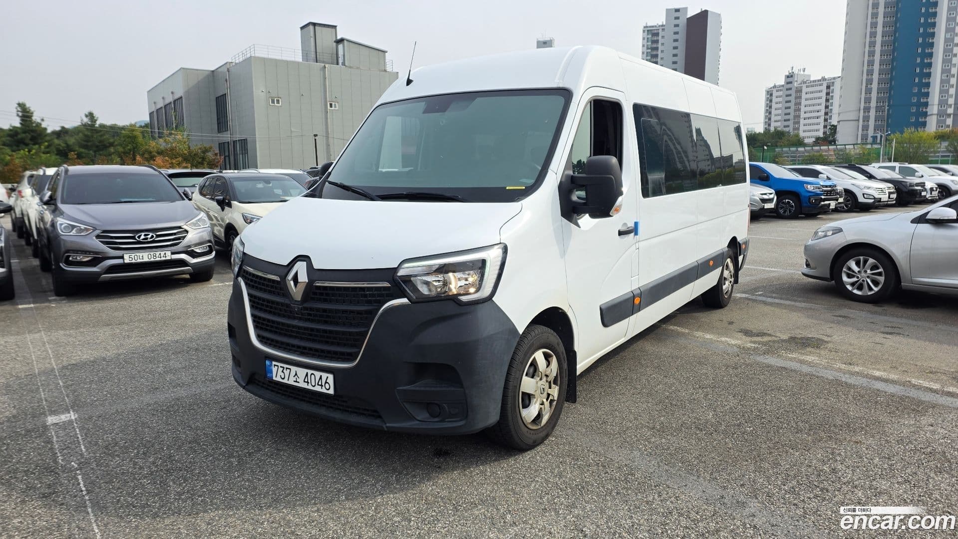 Main__Slider__Photo:Master Renault Korea 2020.6-0