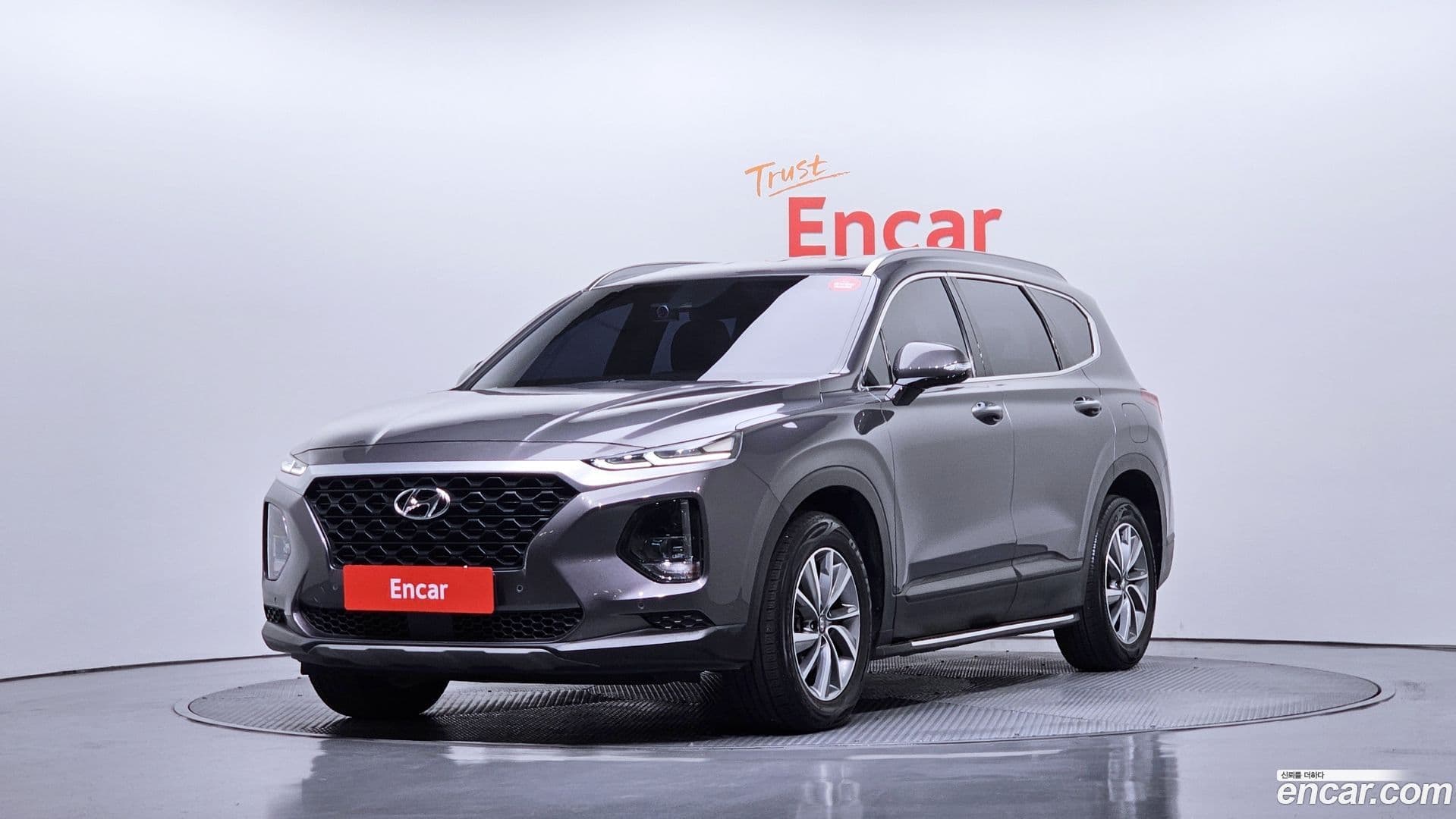 Main__Slider__Photo:Santafe Hyundai 2018.5-0