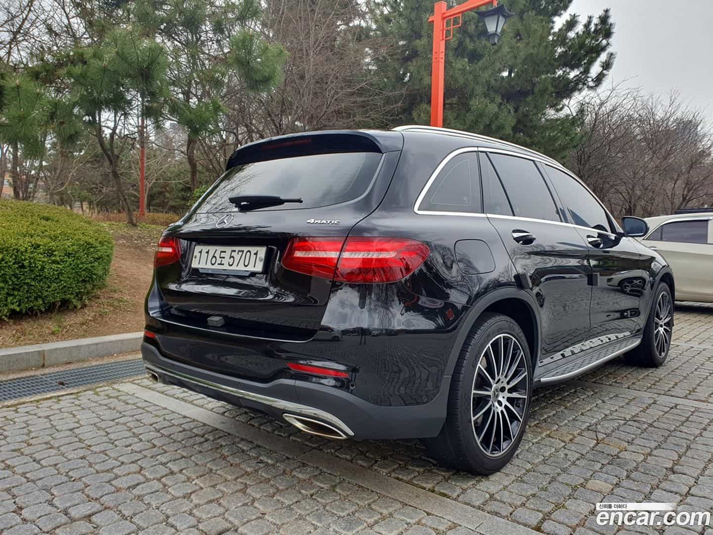 GLC-Class Mercedes-Benz 2019.9-OUTER-002