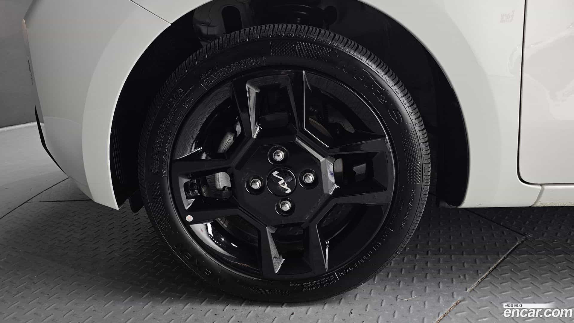 RAY Kia 2025.4-OUTER-005