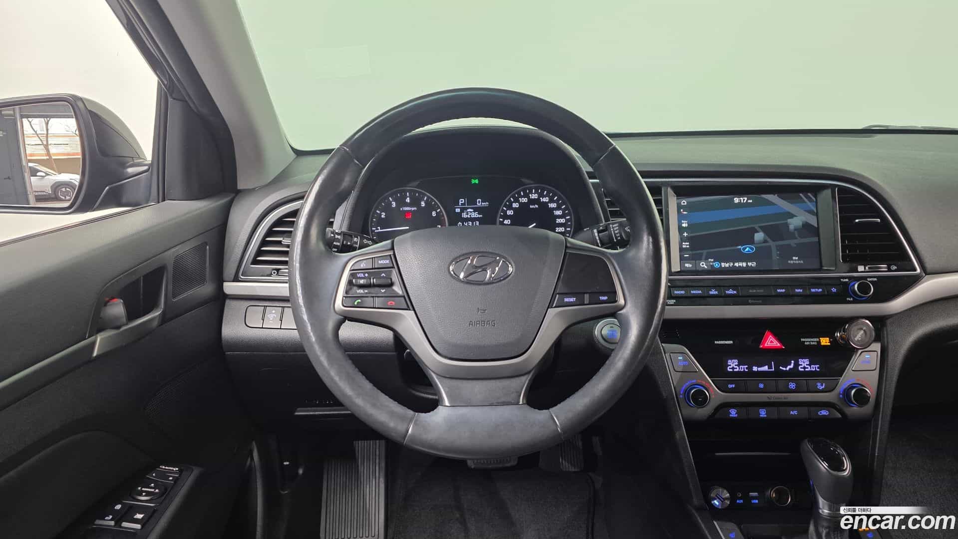 AVANTE Hyundai 2018.5-OPTION-017
