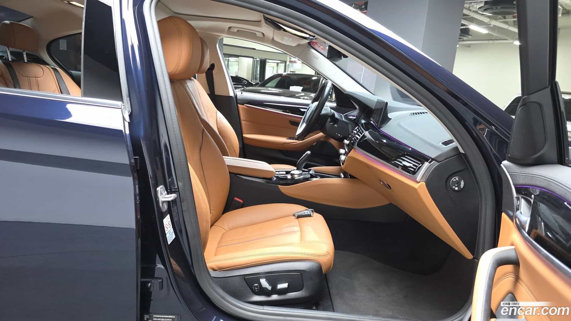 5-Series BMW 2020.3-INNER-010