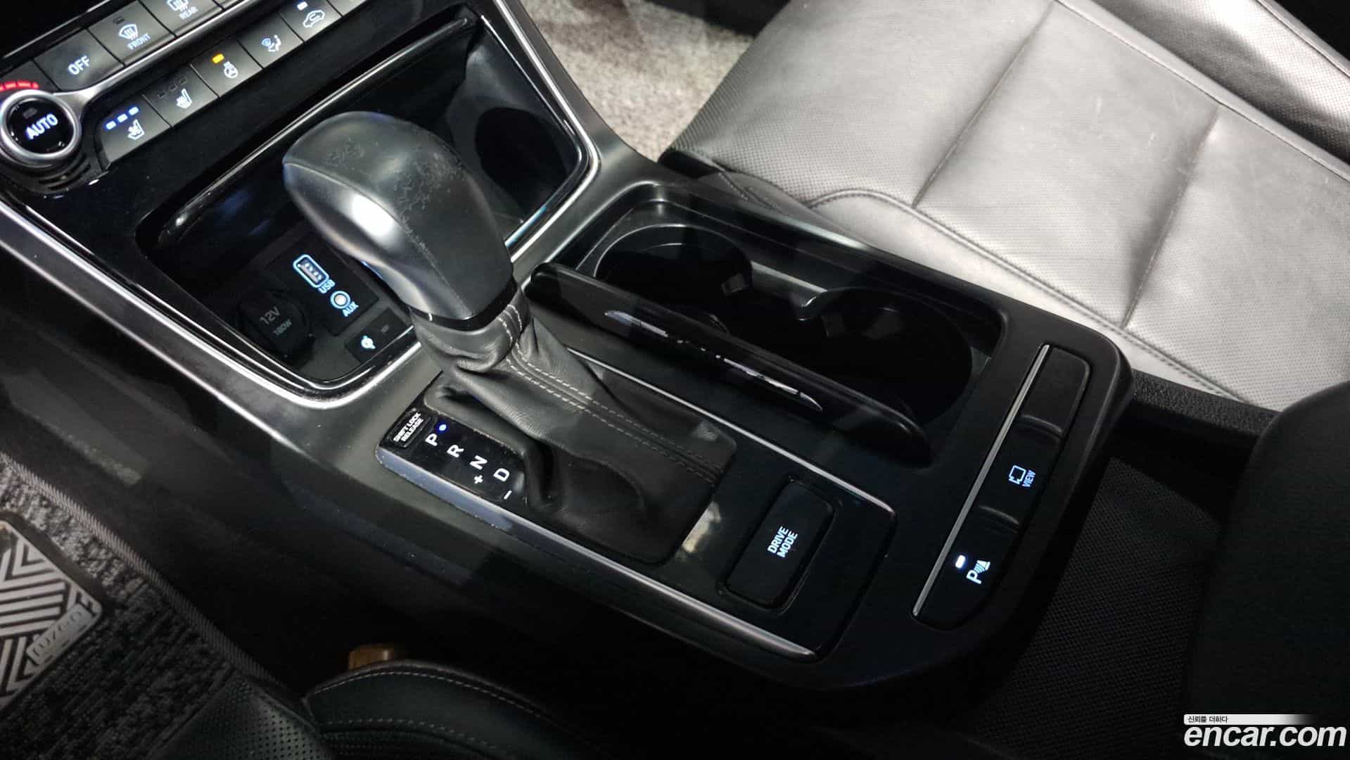 Grandeur Hyundai 2018.3-INNER-009