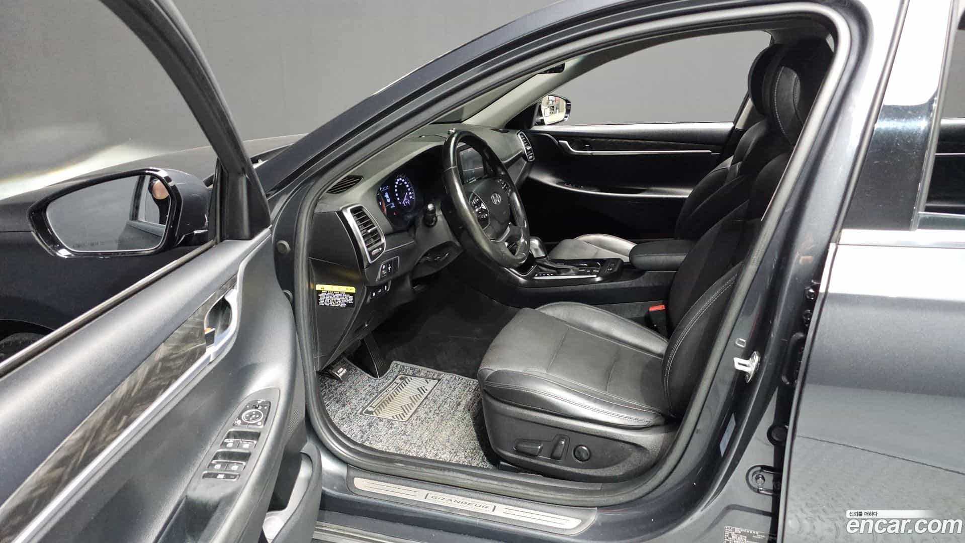 Grandeur Hyundai 2018.3-INNER-010