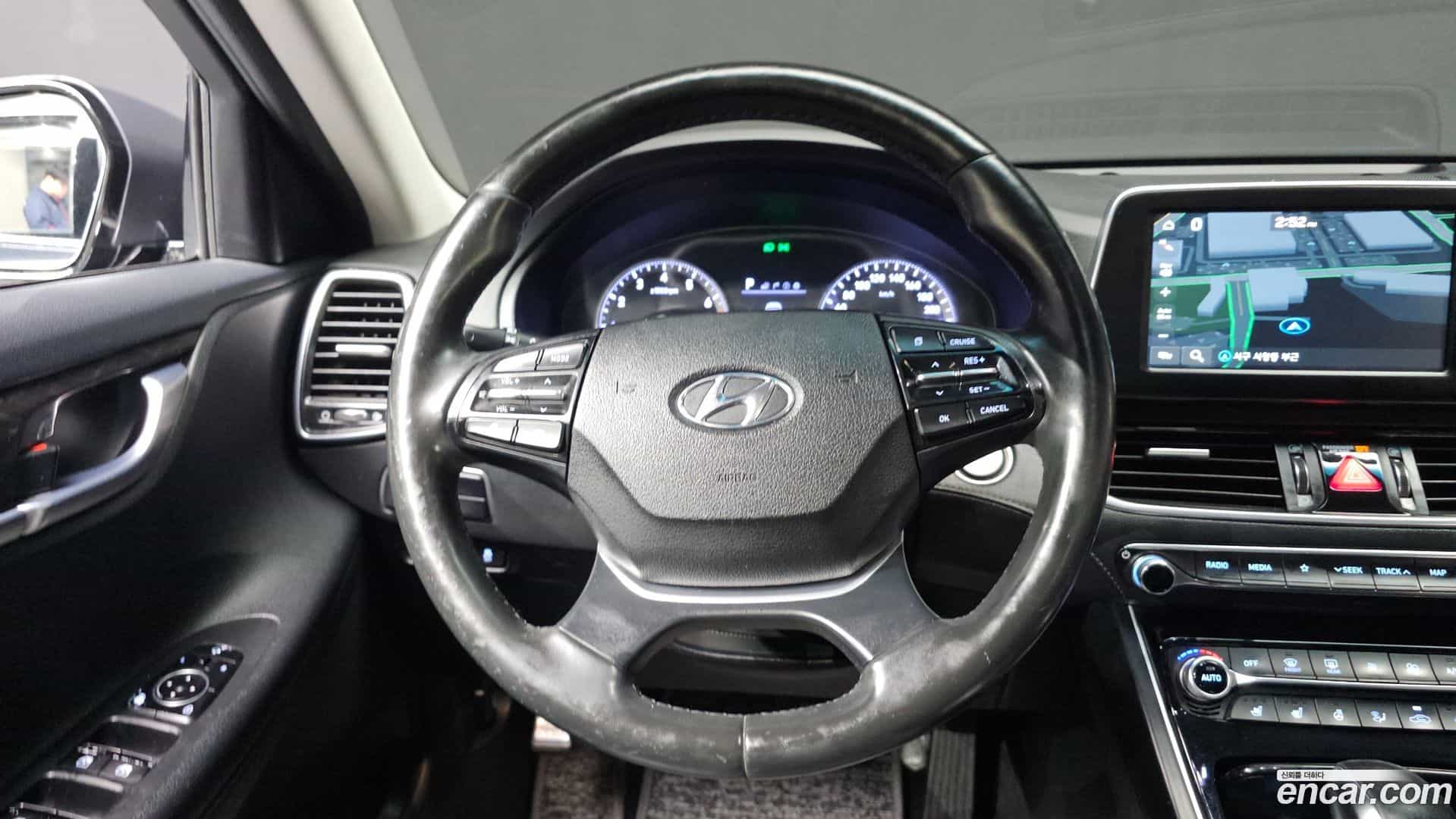 Grandeur Hyundai 2018.3-OPTION-015