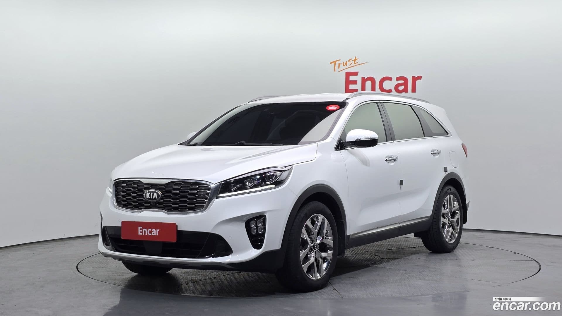 Main__Slider__Photo:Sorento Kia 2019.3-0