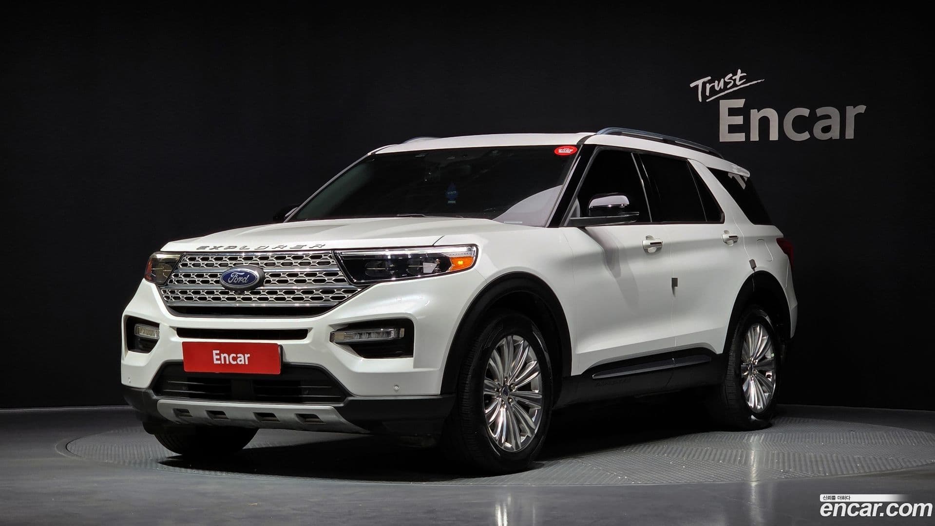 Main__Slider__Photo:Explorer Ford 2020.11-0