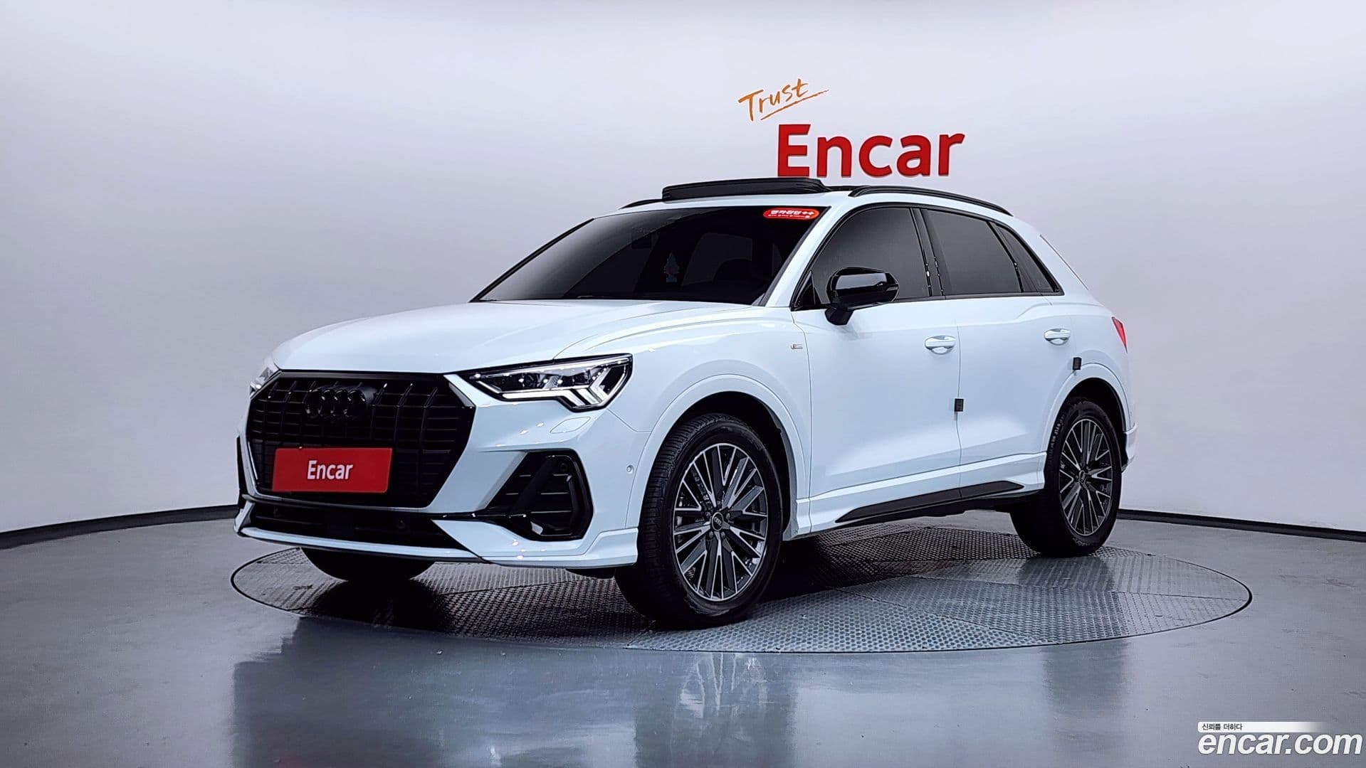 Main__Slider__Photo:Q3 Audi 2025.6-0