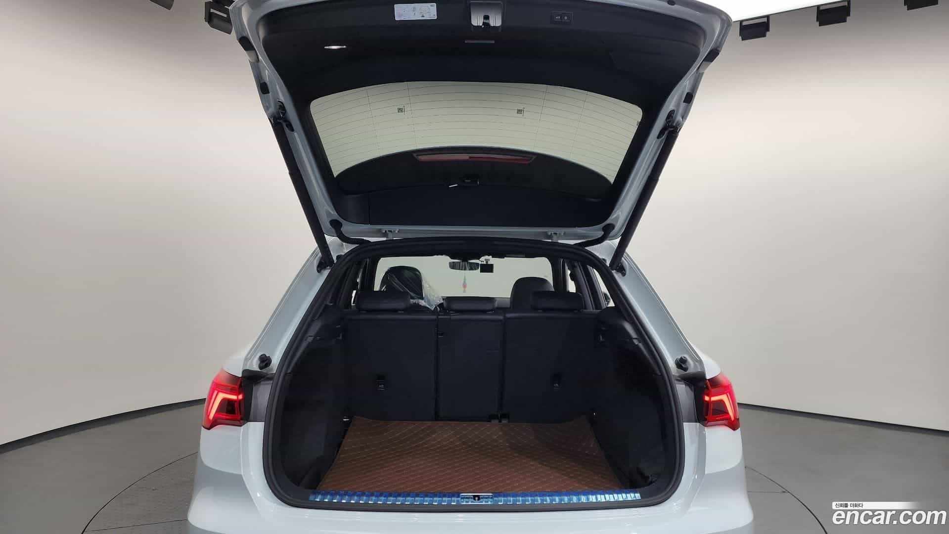 Q3 Audi 2025.6-OPTION-024