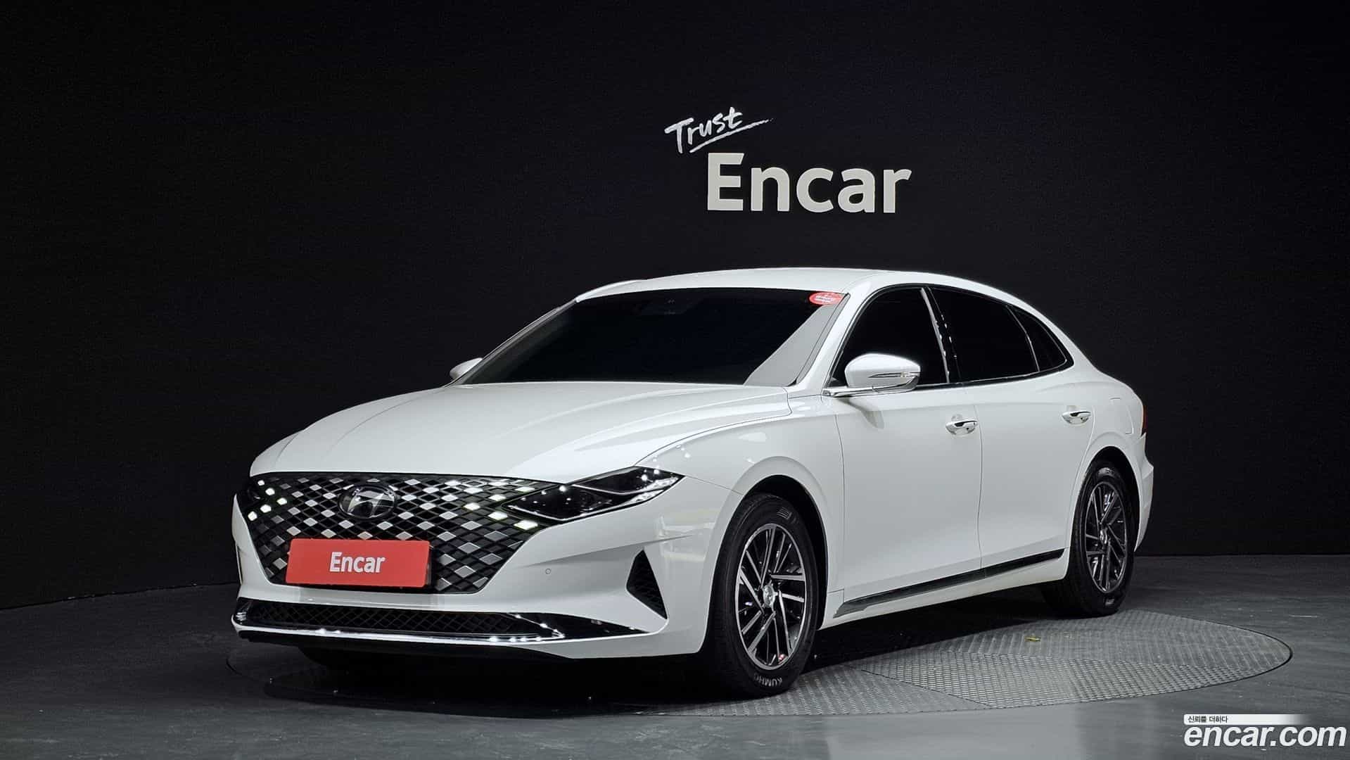 Grandeur Hyundai 2022.2-OUTER-001