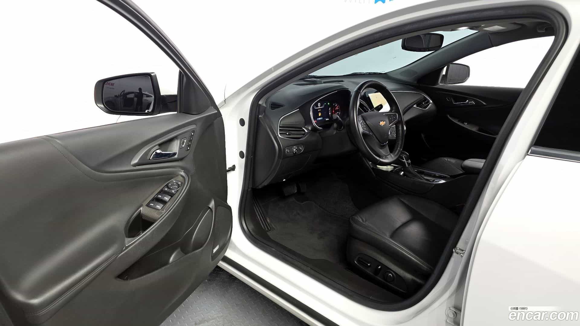 Malibu Chevrolet 2021.5-INNER-010