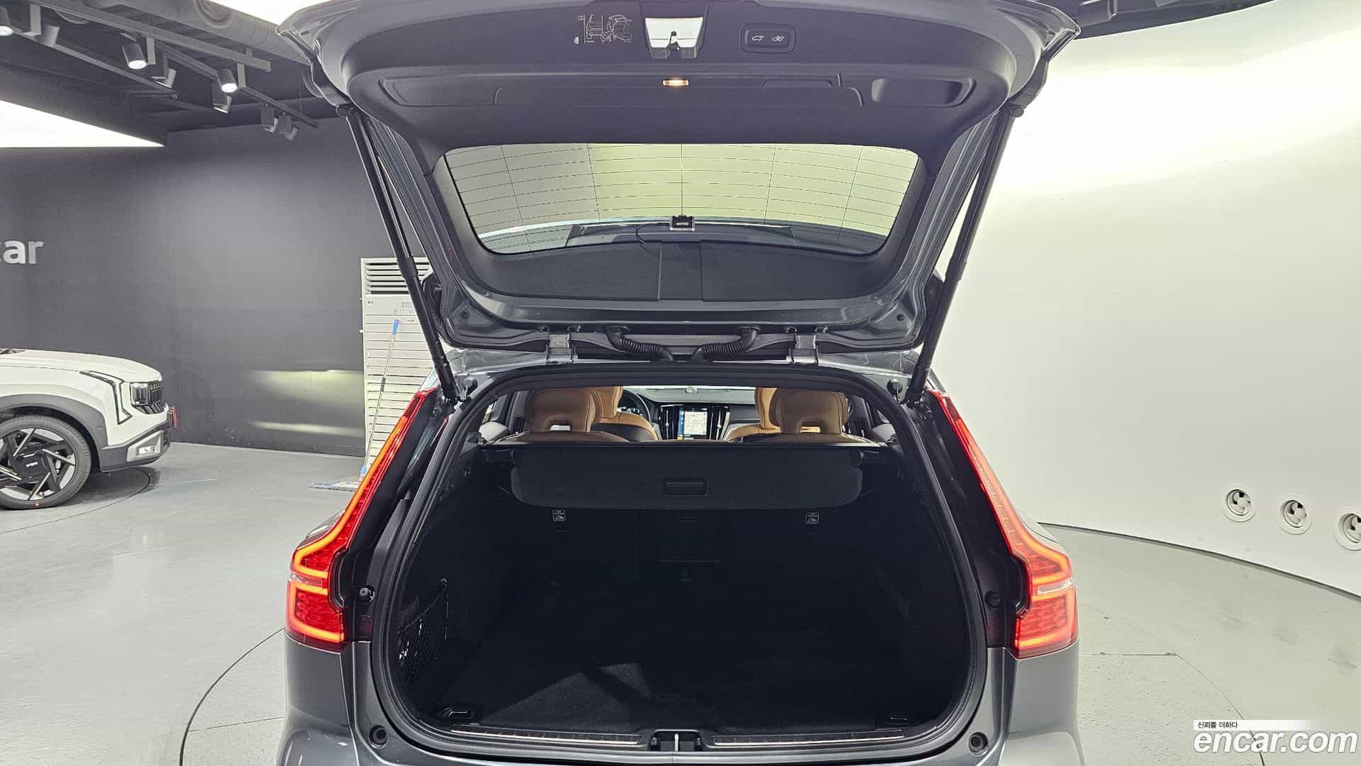 V60 Volvo 2020.6-OPTION-024