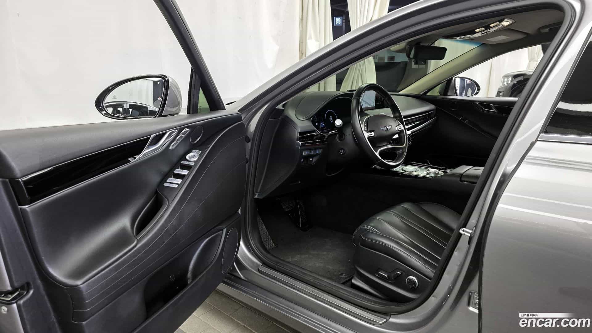 G80 Genesis 2022.1-INNER-010