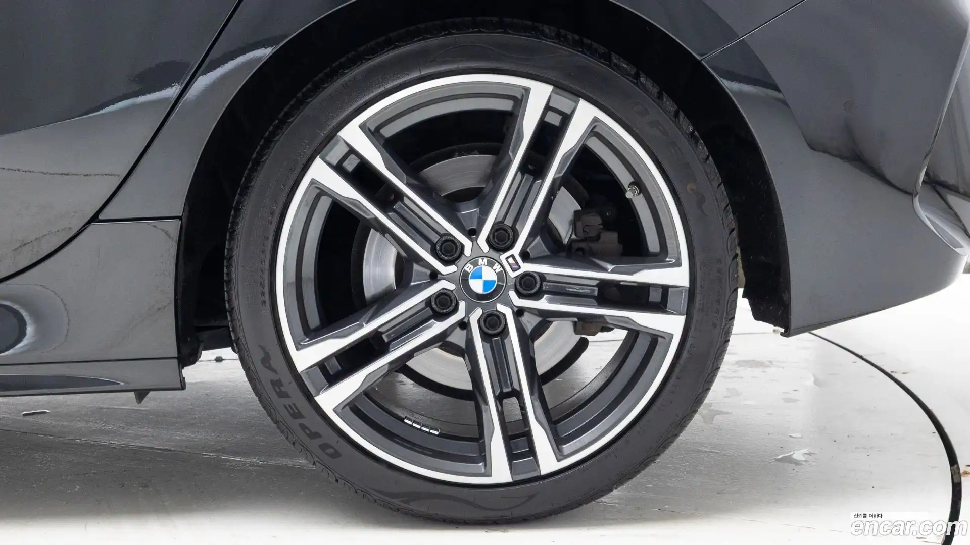 1-Series BMW 2023.2-OUTER-005