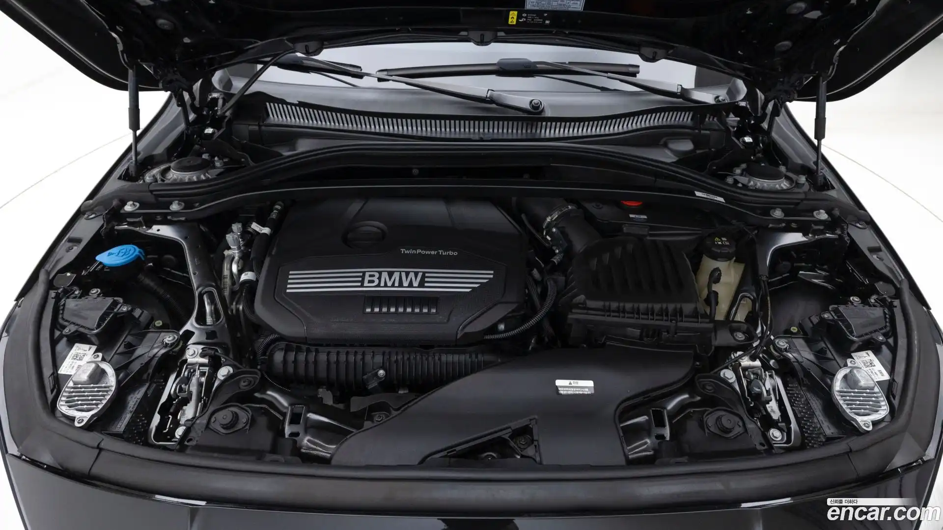 1-Series BMW 2023.2-OUTER-006