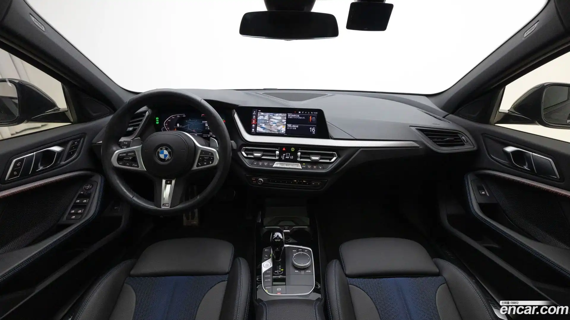 1-Series BMW 2023.2-INNER-007