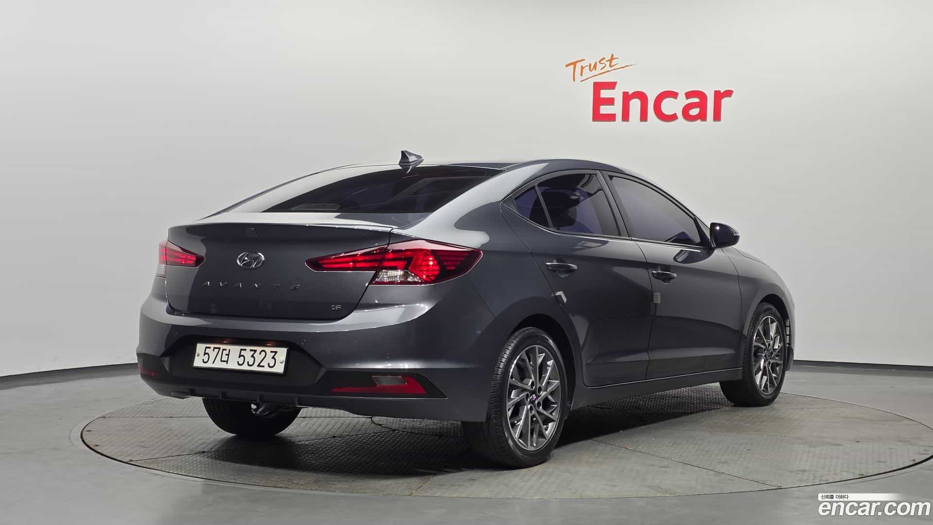 AVANTE Hyundai 2019.5-OUTER-002