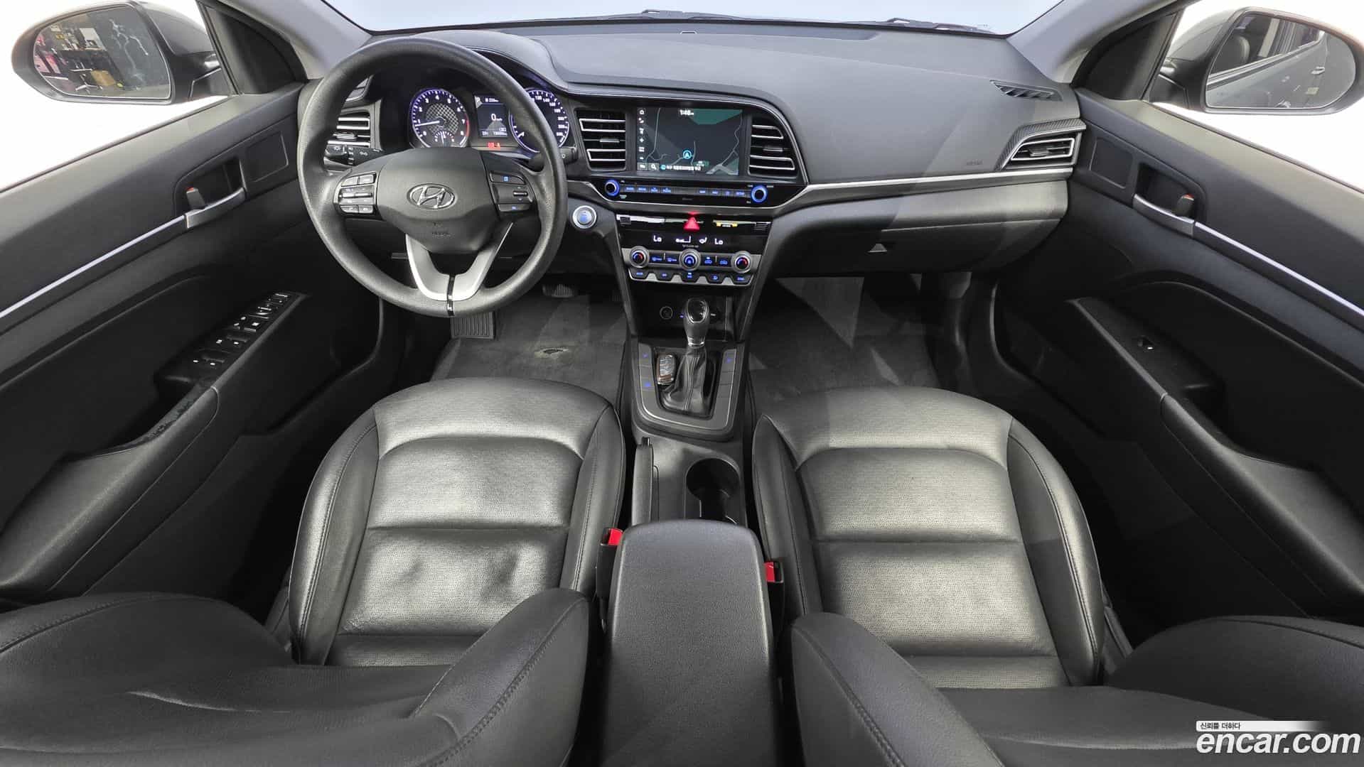 AVANTE Hyundai 2019.5-INNER-007