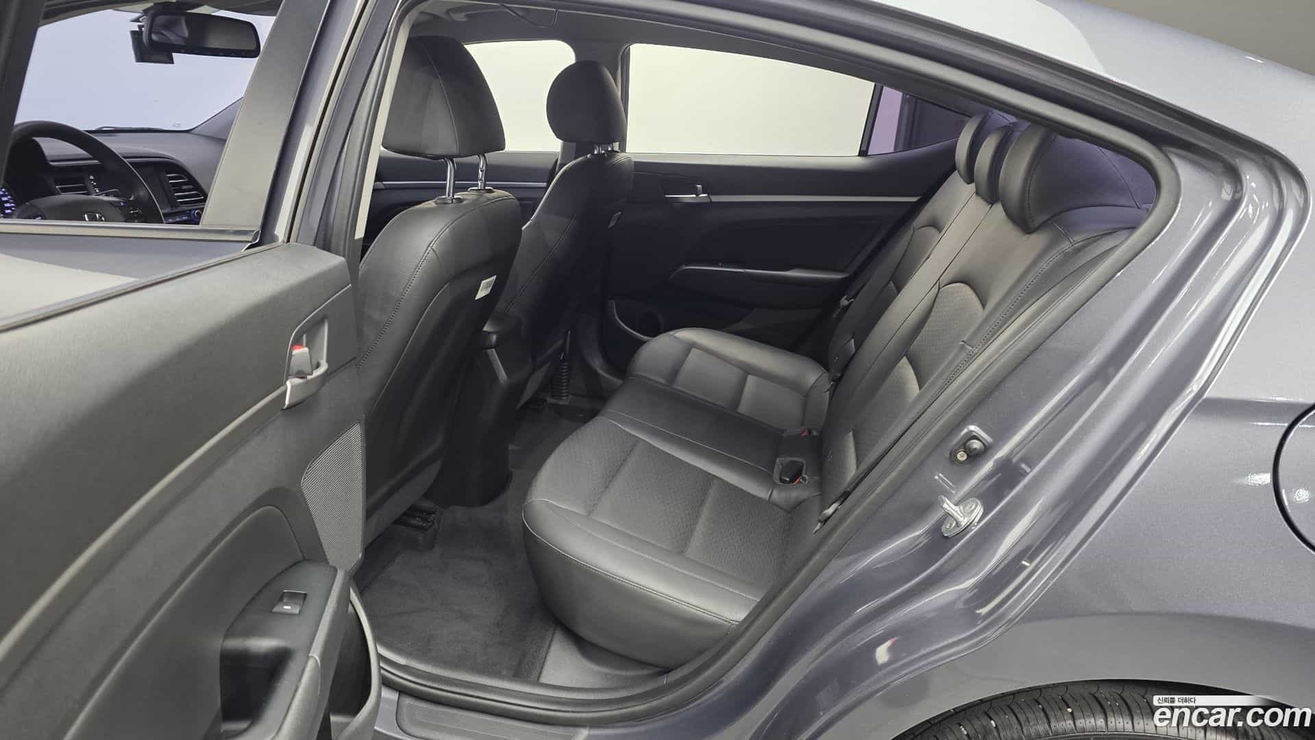 AVANTE Hyundai 2019.5-OPTION-015