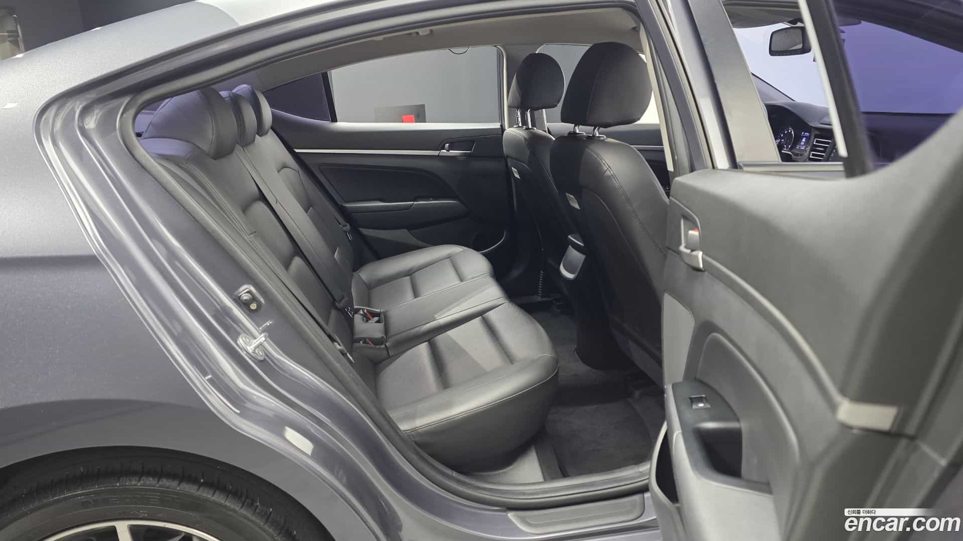 AVANTE Hyundai 2019.5-OPTION-017