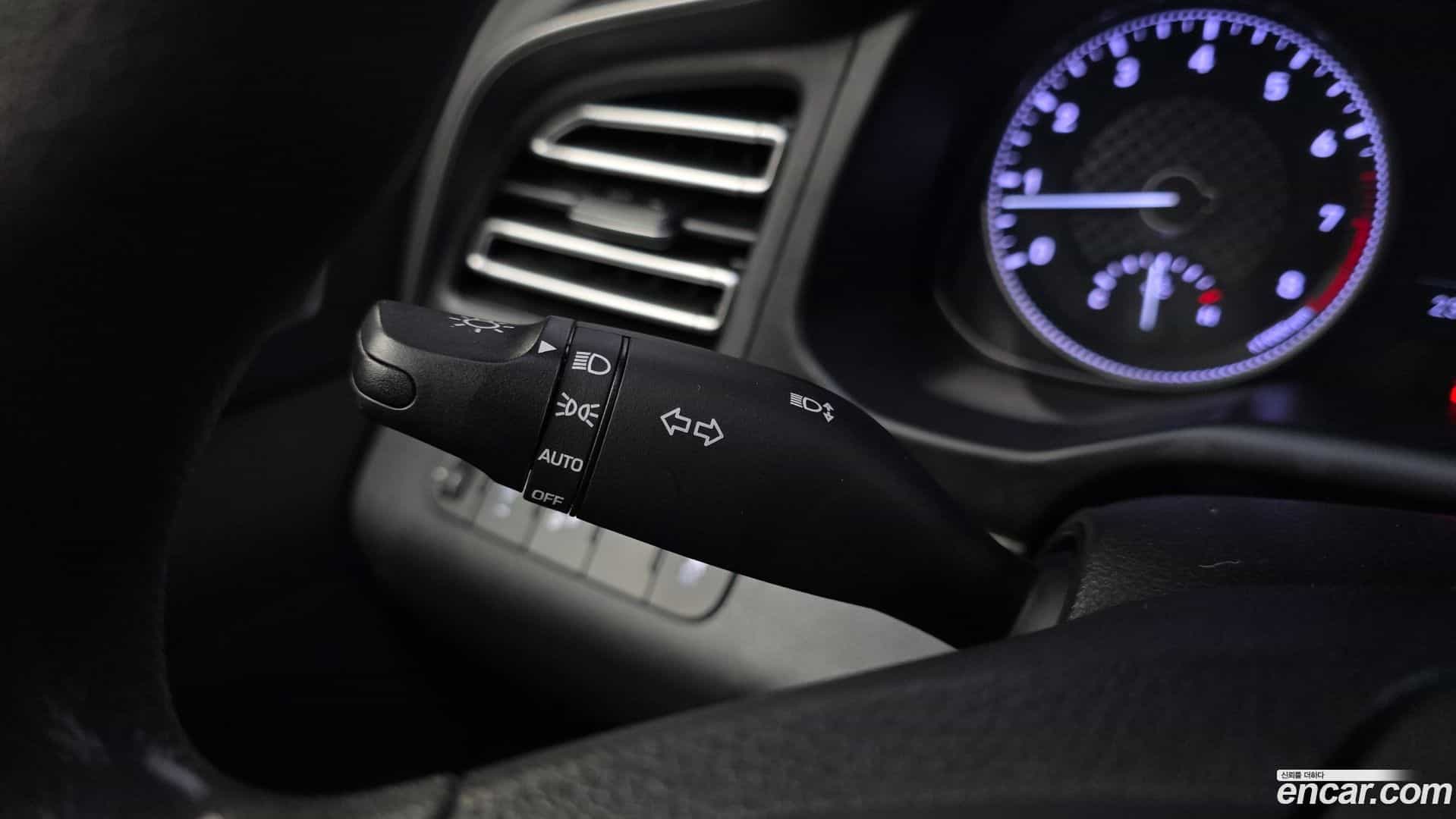 AVANTE Hyundai 2019.5-OPTION-020