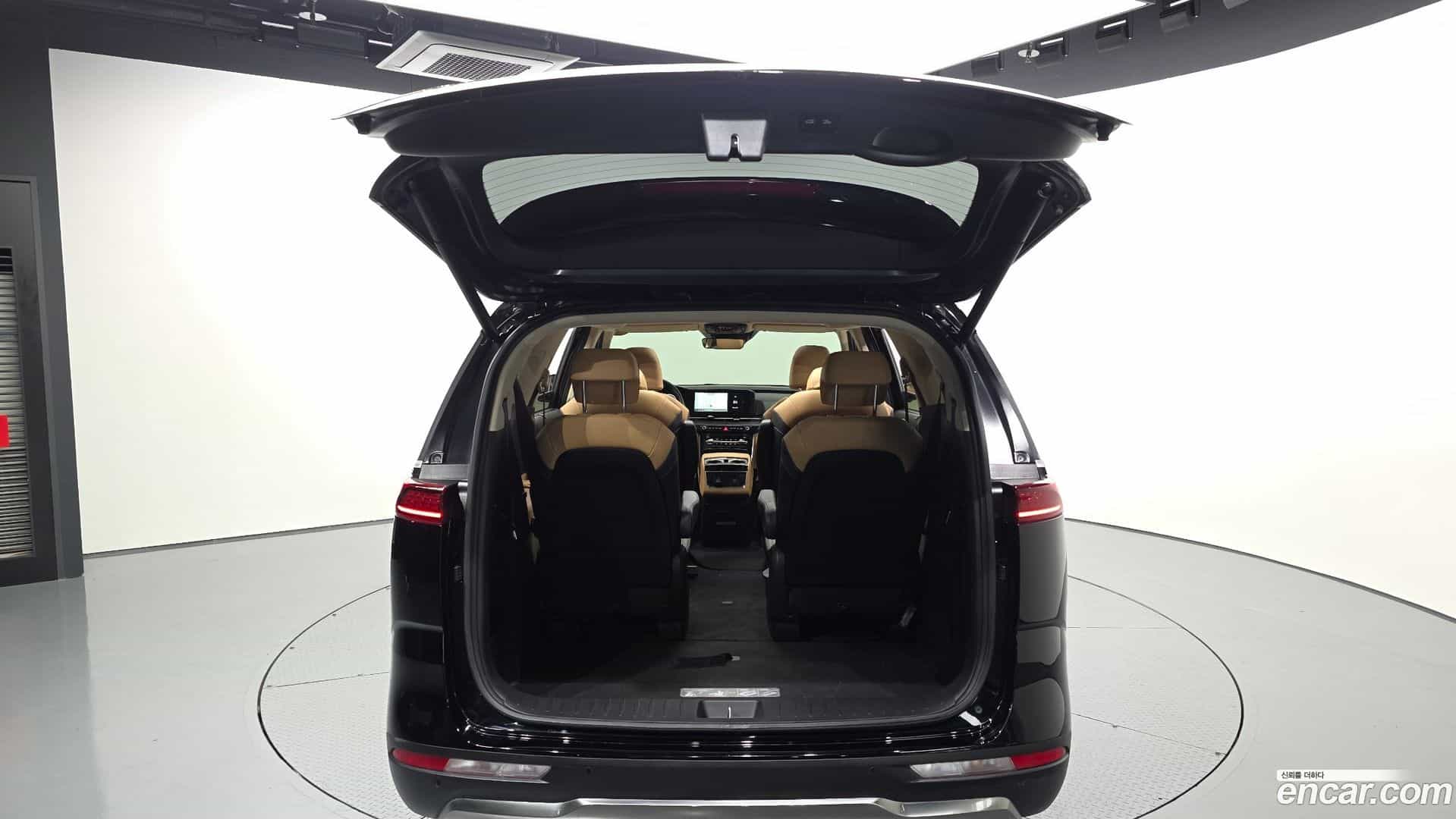 Canival Kia 2023.1-OPTION-024