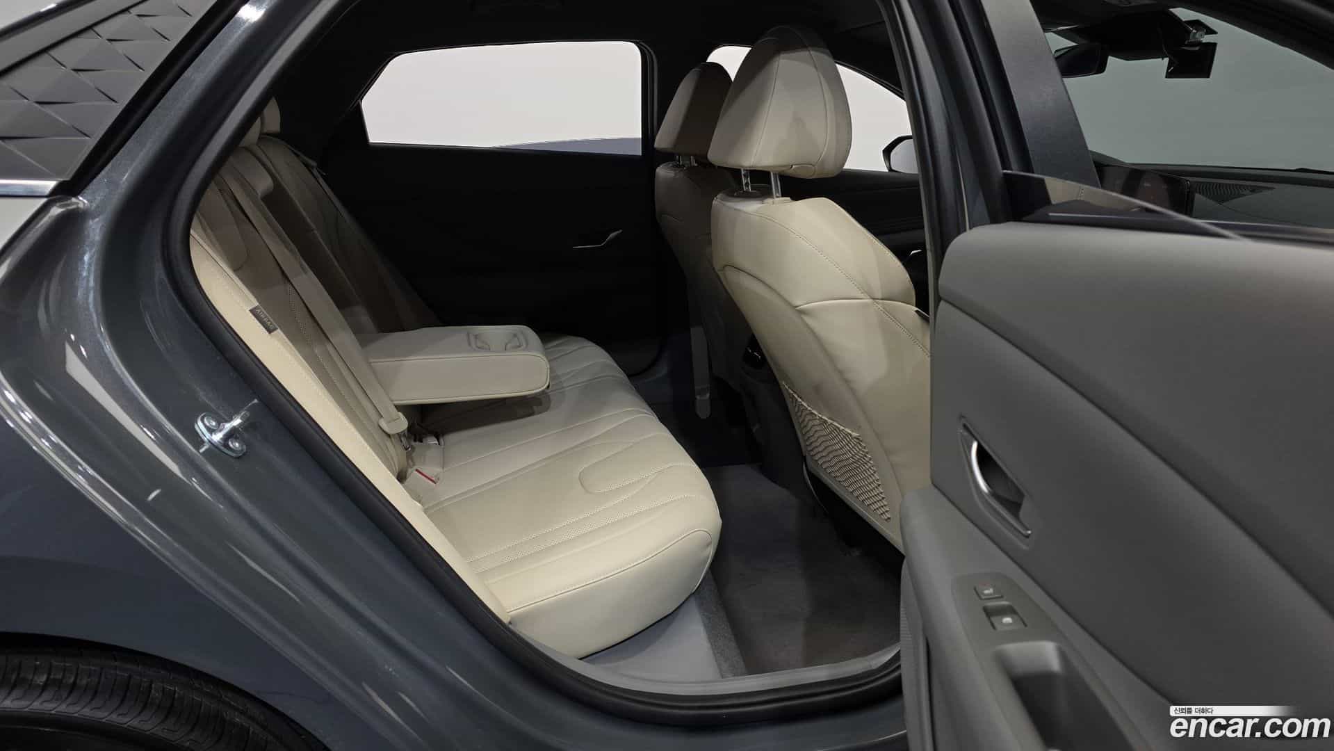 AVANTE Hyundai 2024.11-OPTION-016