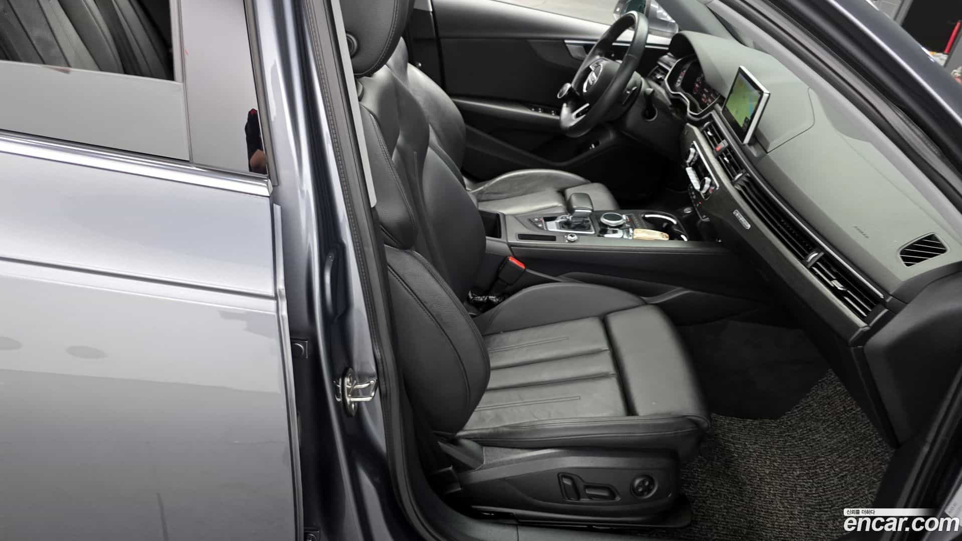 A4 Audi 2018.10-OPTION-016