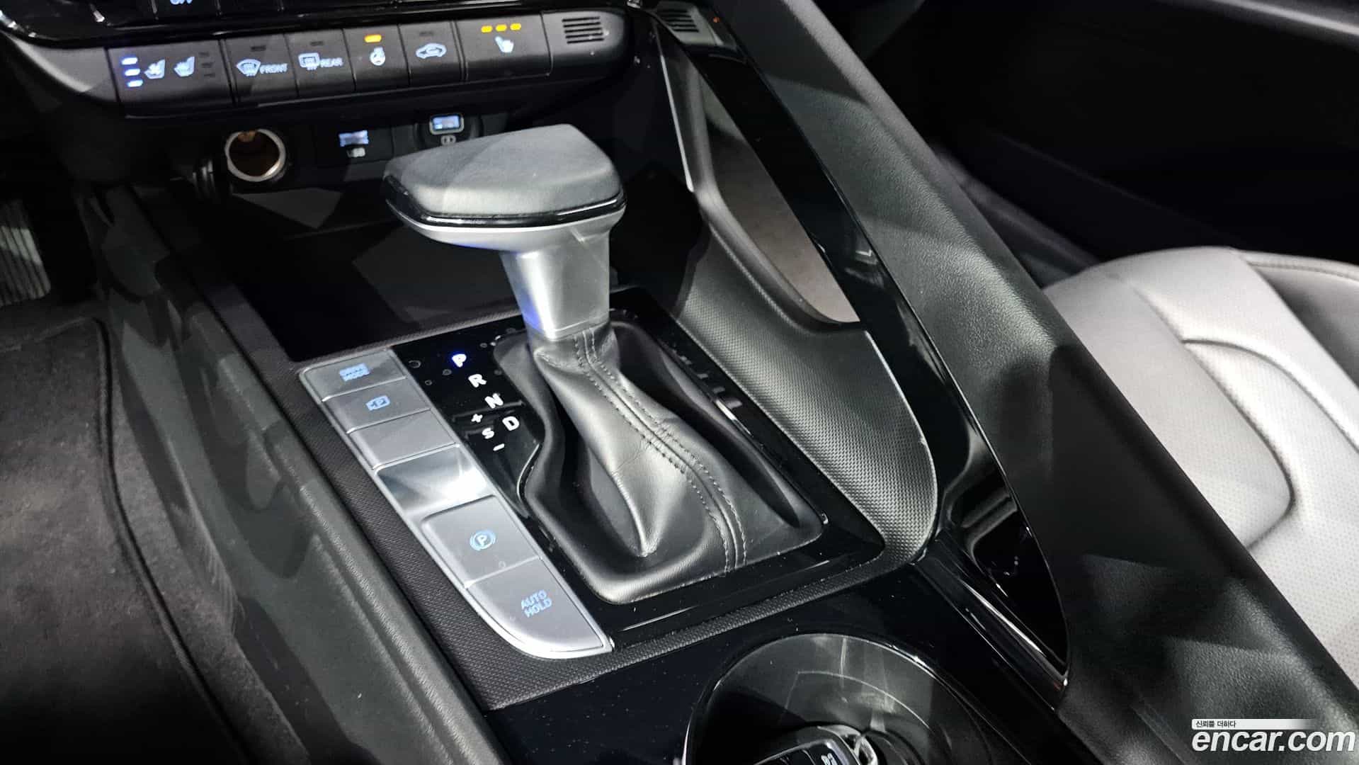 AVANTE Hyundai 2020.3-INNER-009