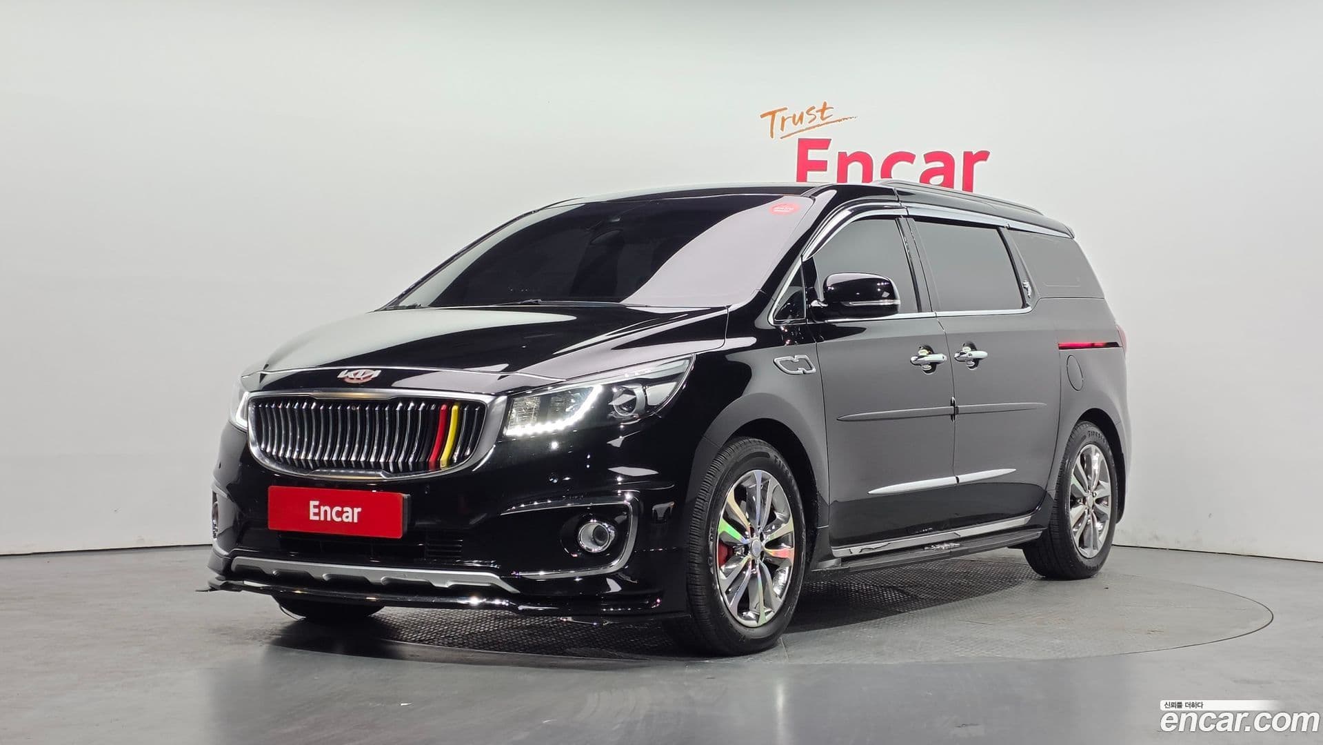 Main__Slider__Photo:Canival Kia 2018.0-0